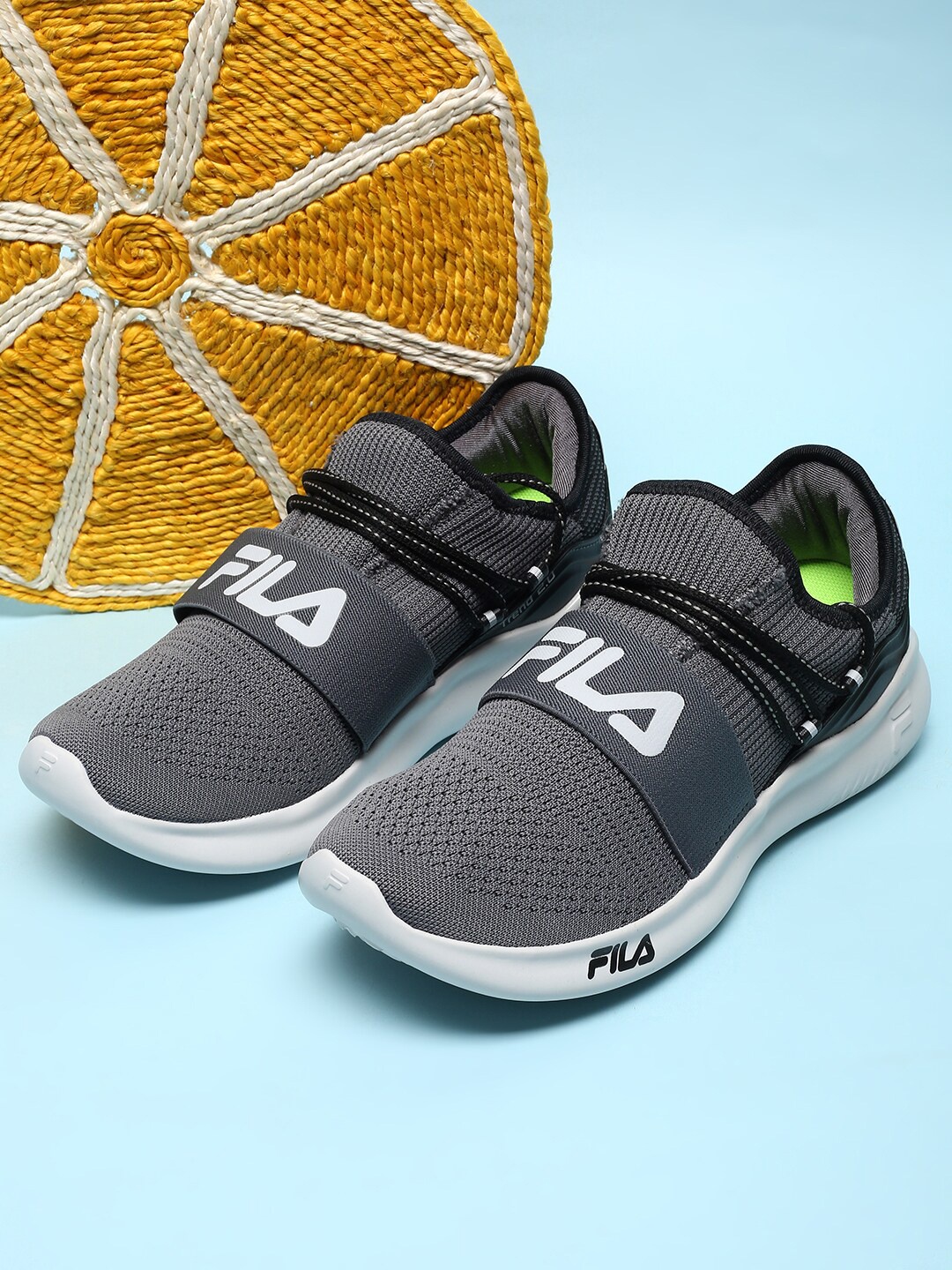 

FILA Men Textured Running Shoes, Grey