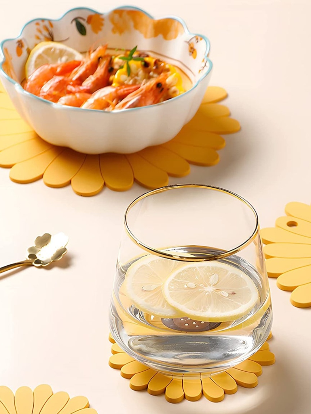 

P-Plus International Yellow 3 Pieces Silicone Coasters