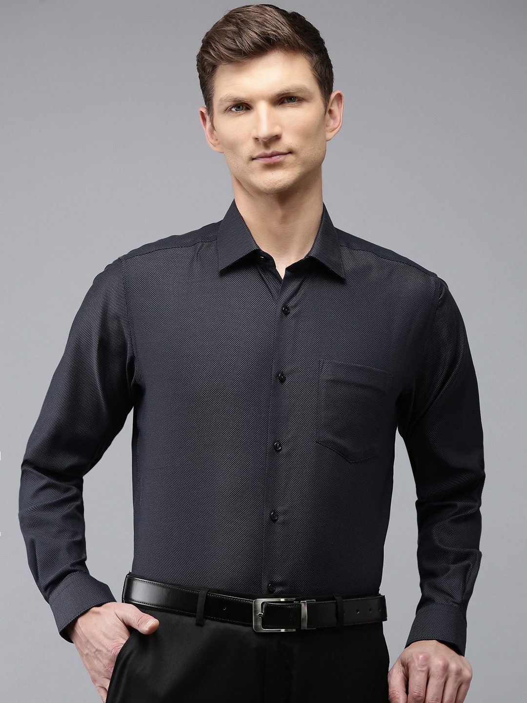 

Van Heusen Custom Fit Self Design Pure Cotton Formal Shirt, Navy blue