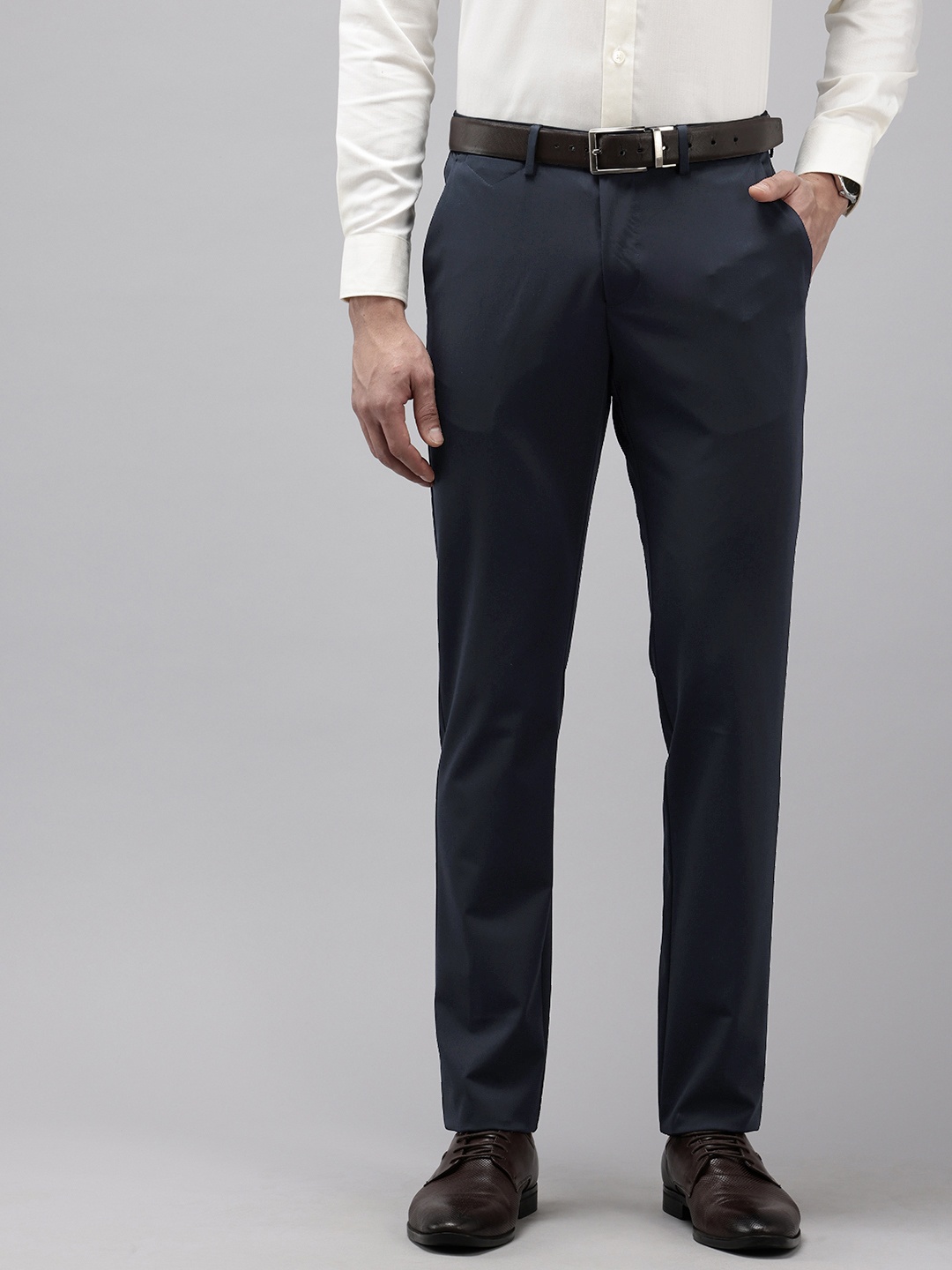 

Van Heusen Men Slim Fit Trousers, Navy blue