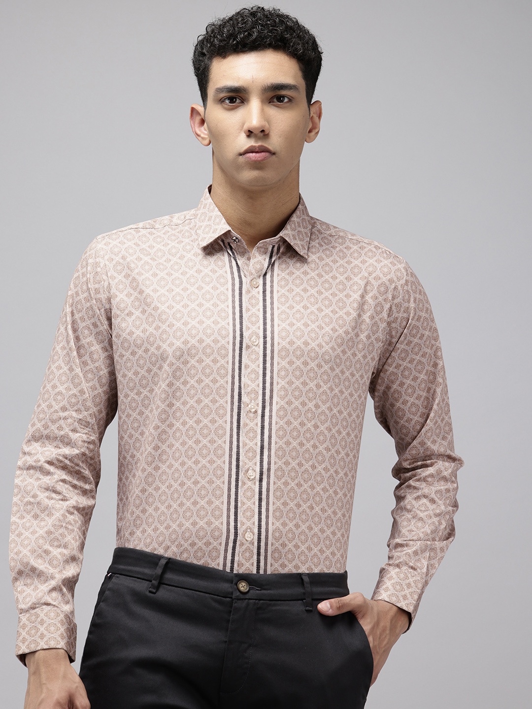 

V Dot Pure Cotton Slim Fit Opaque Printed Formal Shirt, Beige
