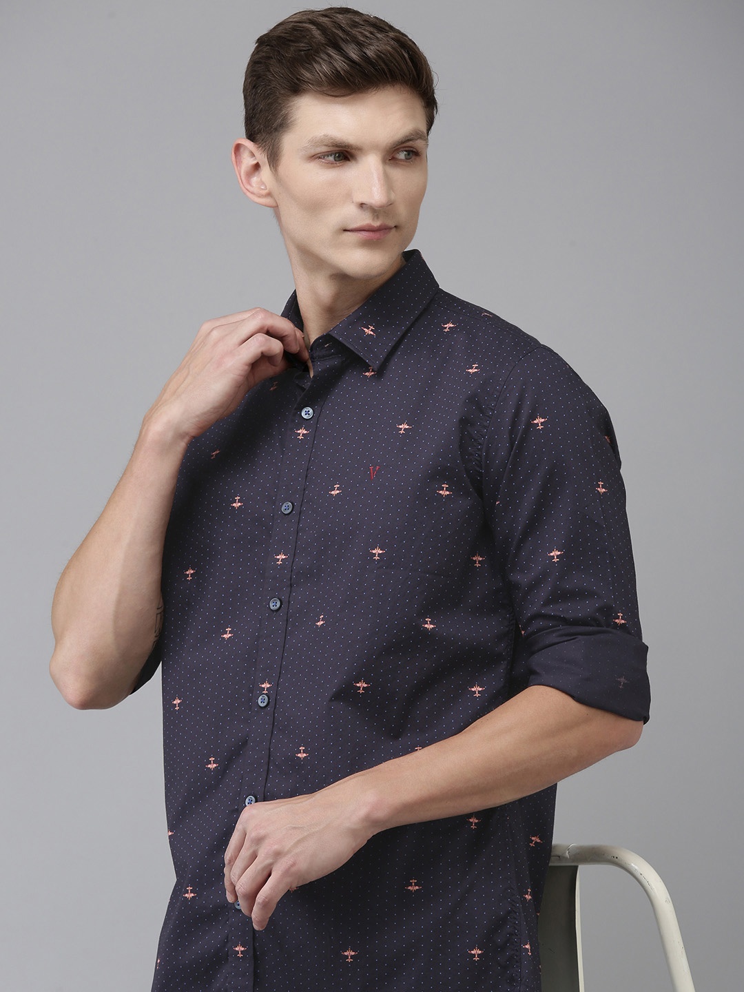 

Van Heusen Sport Pure Cotton Slim Fit Opaque Printed Casual Shirt, Navy blue