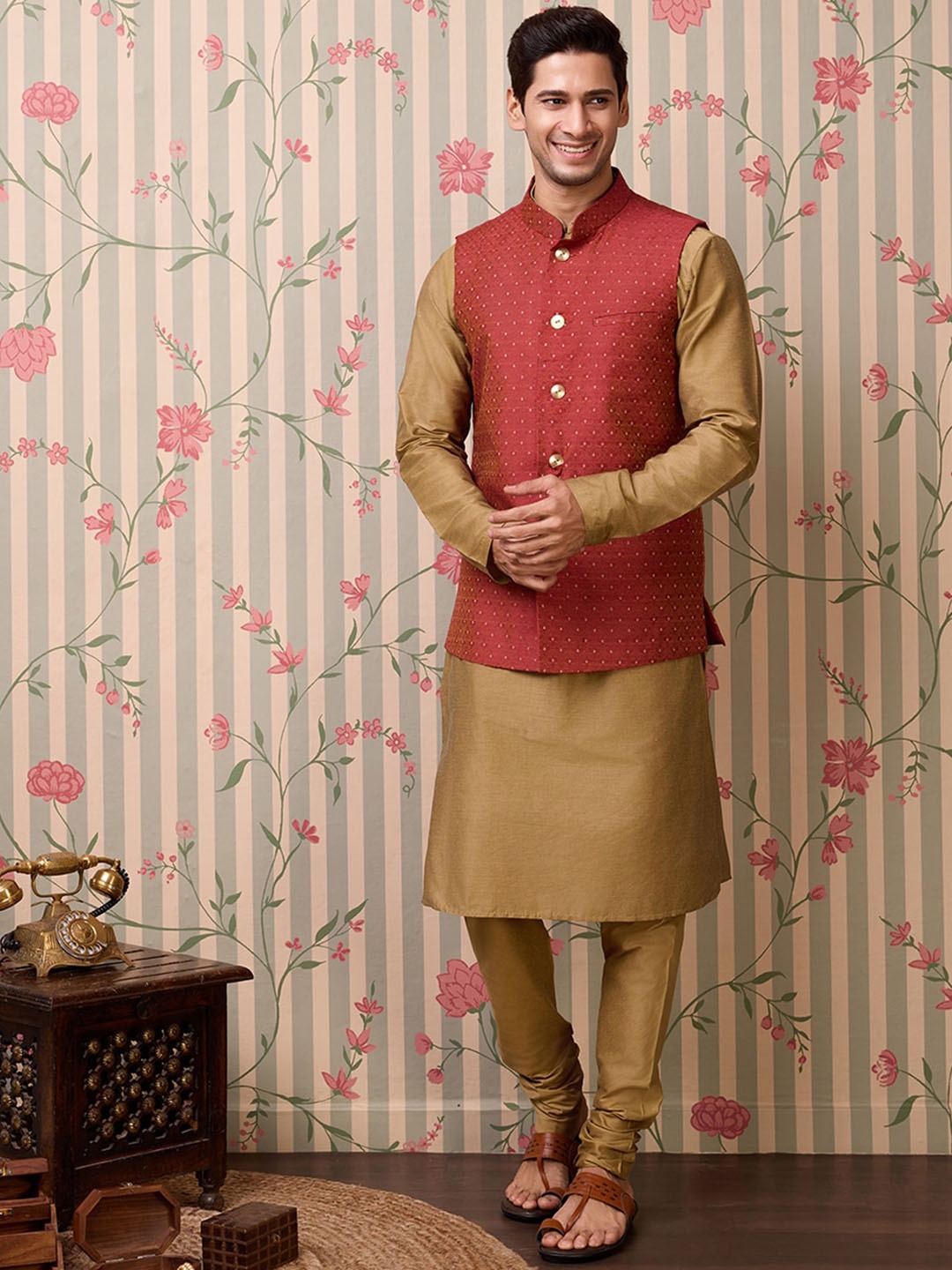 

Ode by House of Pataudi Mandarin Collar Straight Kurta with Churidar & Nehru Jacket, Red
