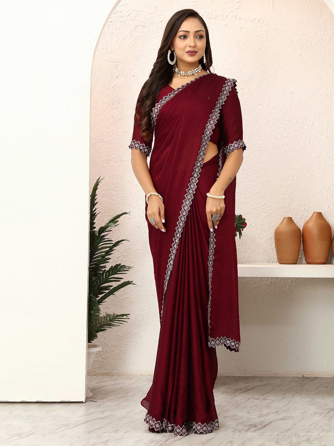 

Tankori Embellished Beads and Stones Poly Chiffon Saree, Maroon