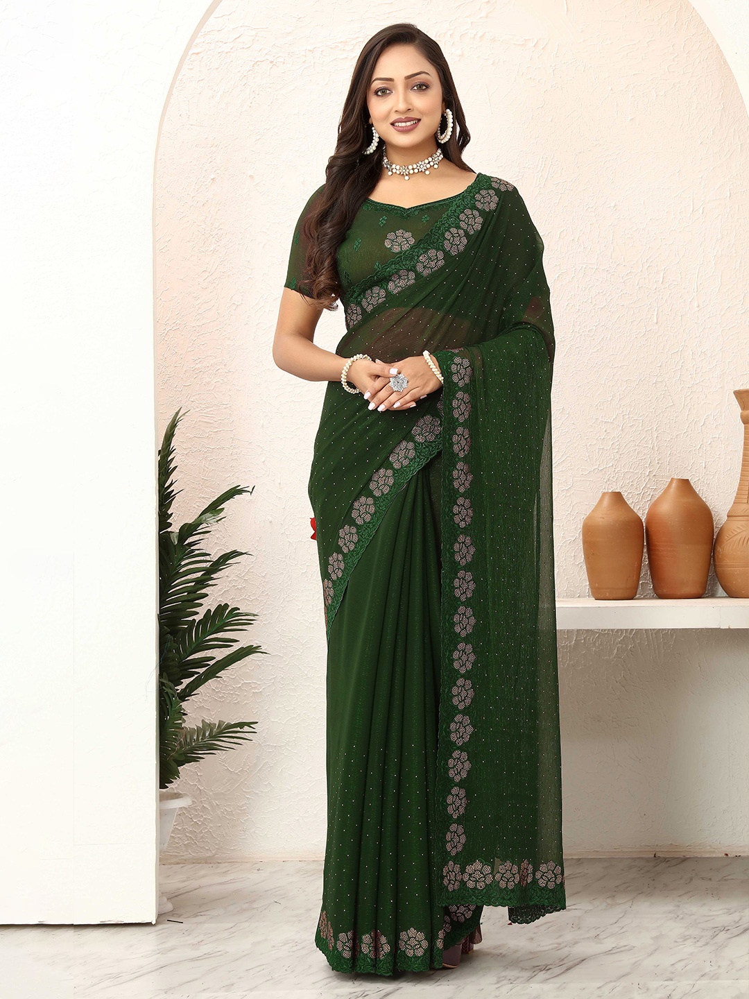

Tankori Embellished Embroidered Poly Chiffon Saree, Green