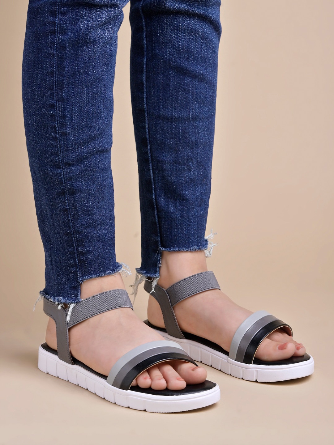 

Shoetopia Girls Open Toe Flats, Black