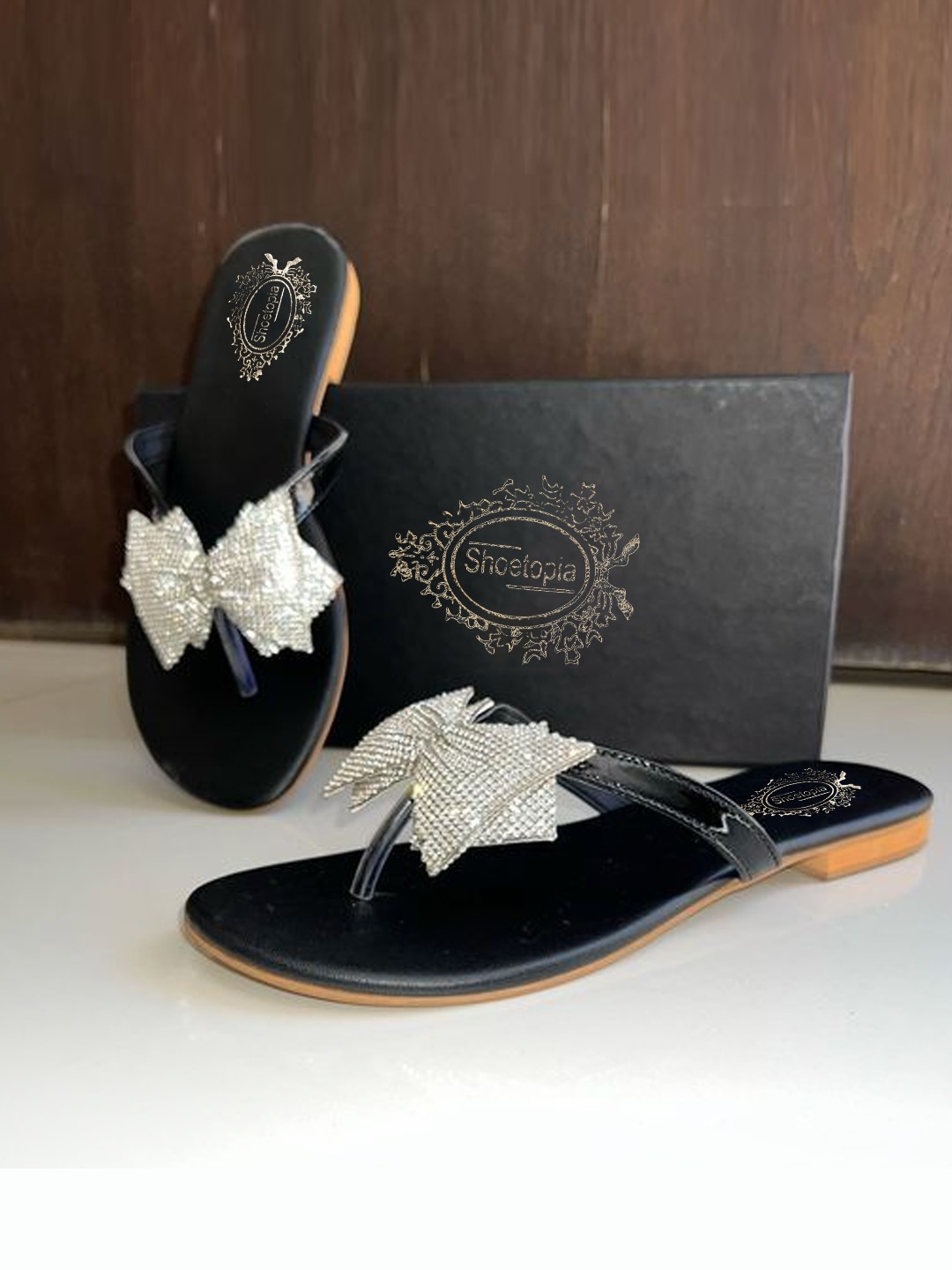 

Shoetopia Girls Embellished Open Toe Flats, Black