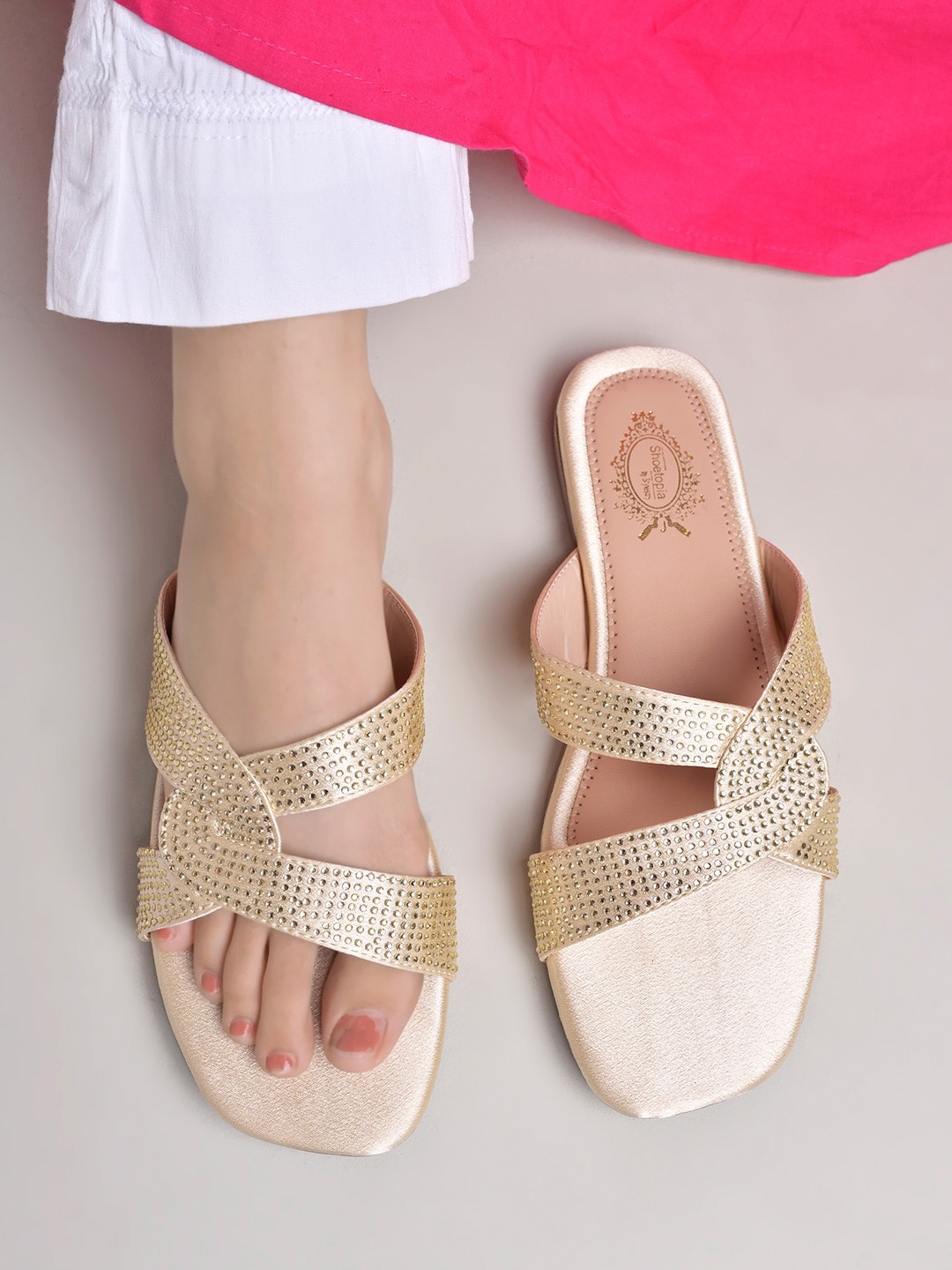 

Shoetopia Girls Open Toe Flats, Cream