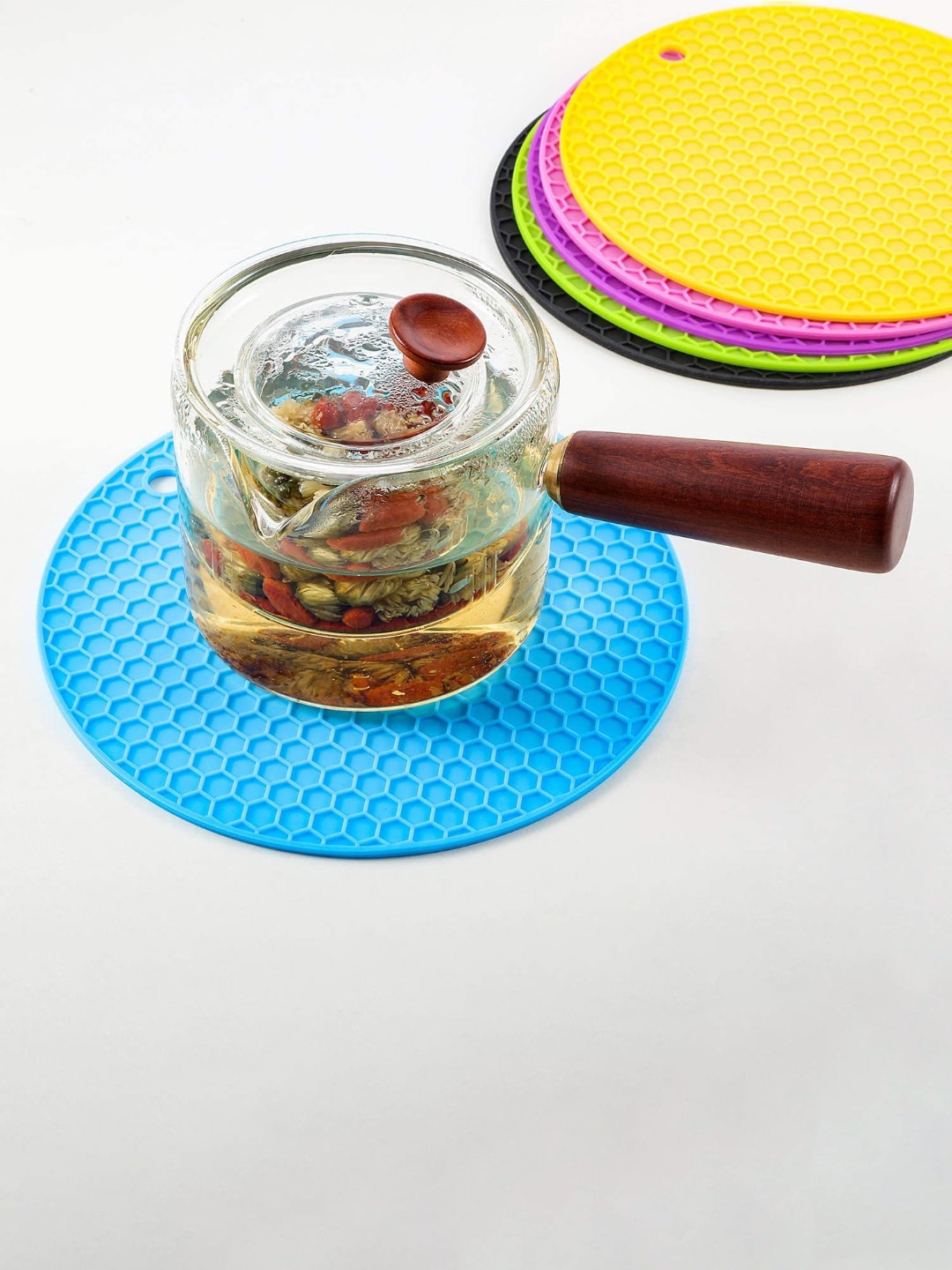 

P-Plus International 4-Pcs Blue Non-Slip Round Shaped Trivets