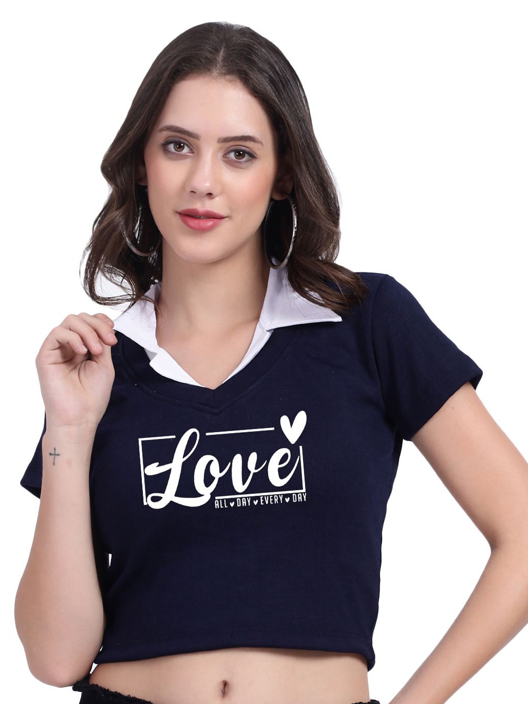 

TABADTOD Shirt Collar Short Sleeves Typographic Printed Crop Top, Navy blue