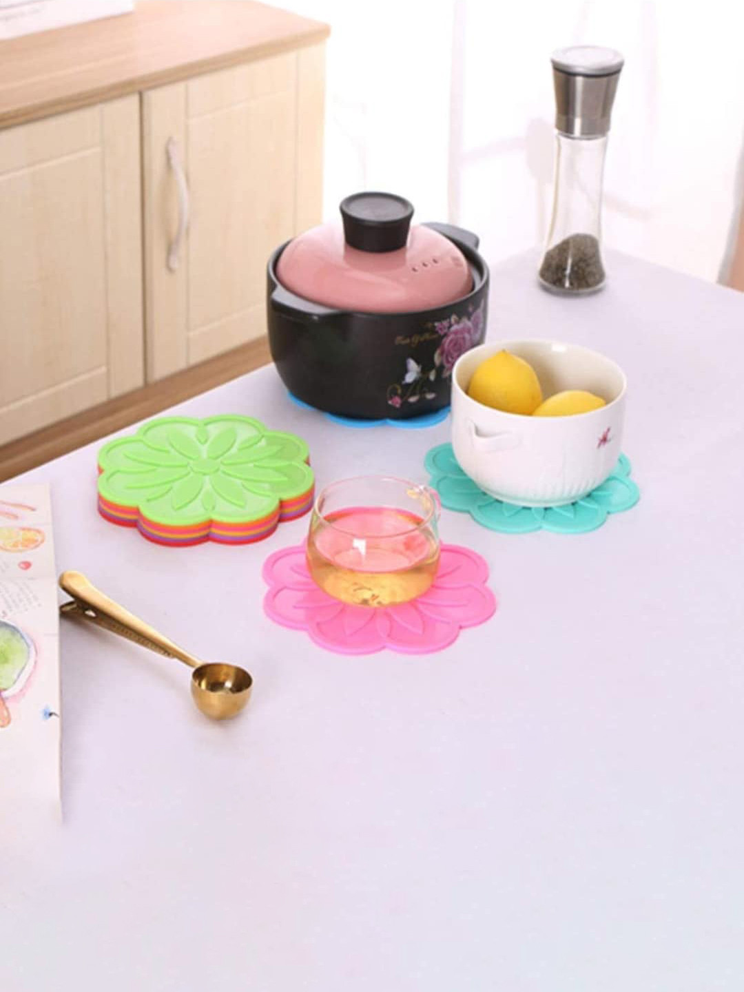 

P-Plus International Brown 6 Pieces Floral Coasters