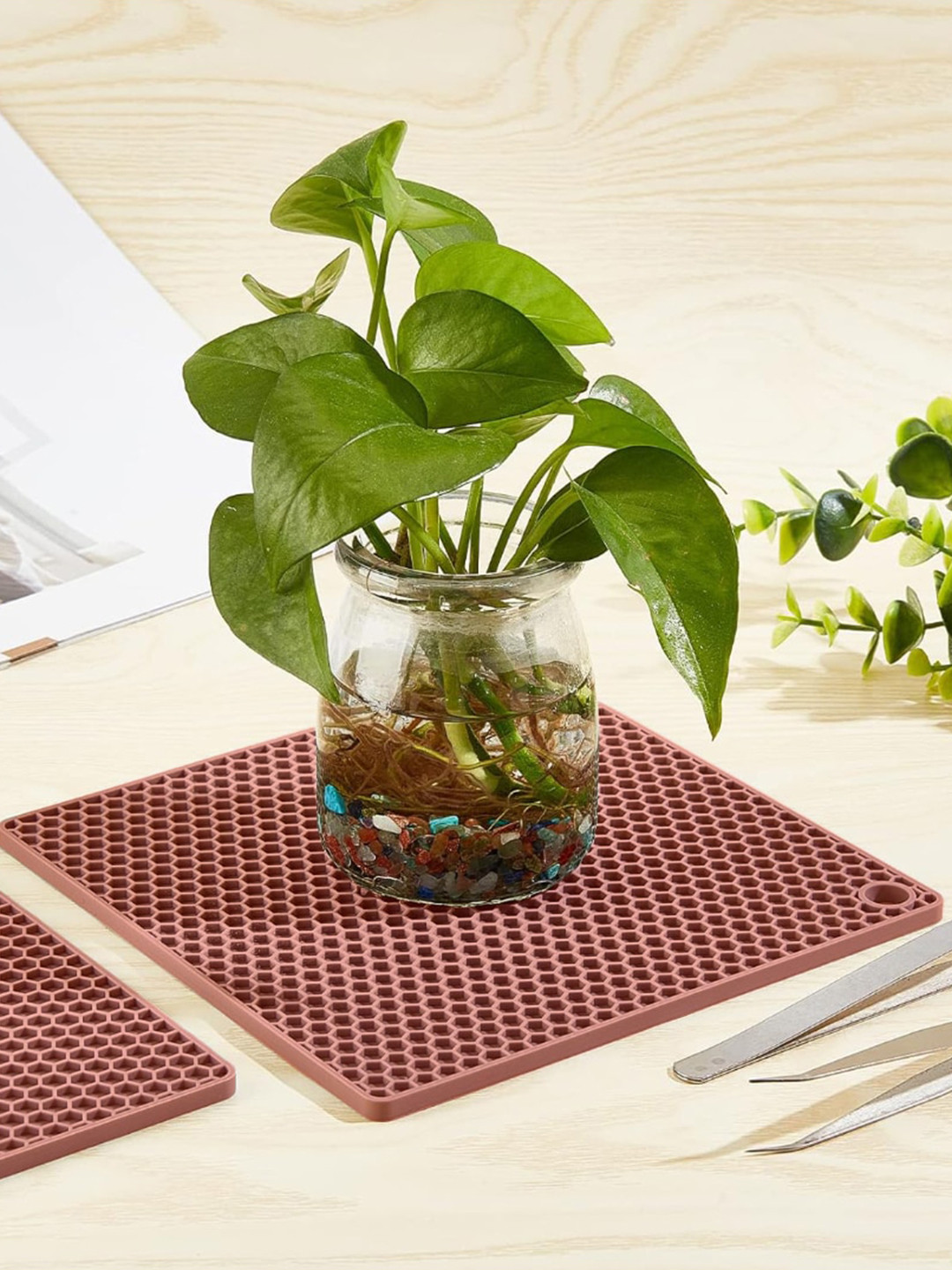 

P-Plus International Brown 2Pcs Textured Non-Slip Trivets