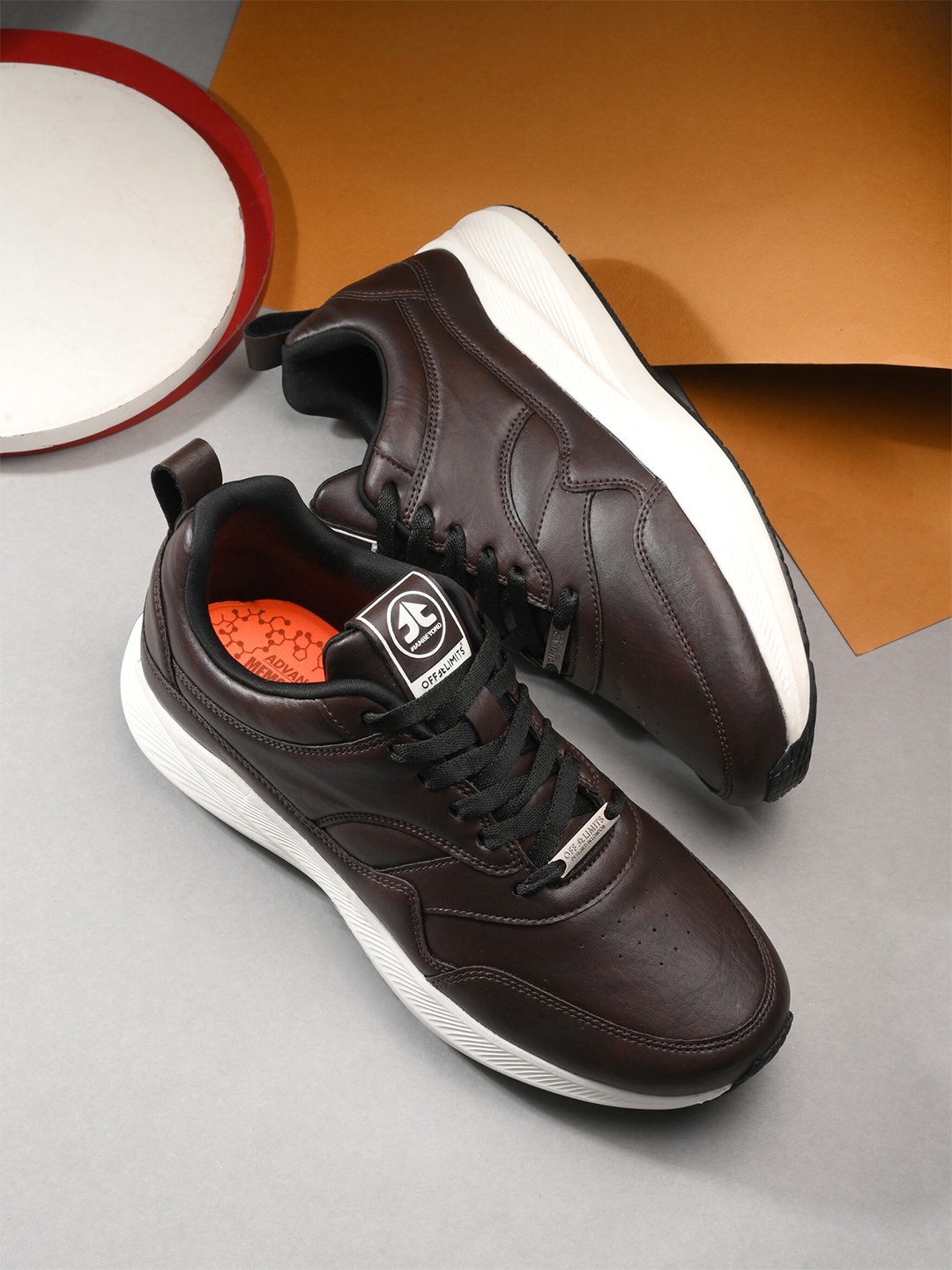 

OFF LIMITS Men Running Non-Marking Shoes, Brown