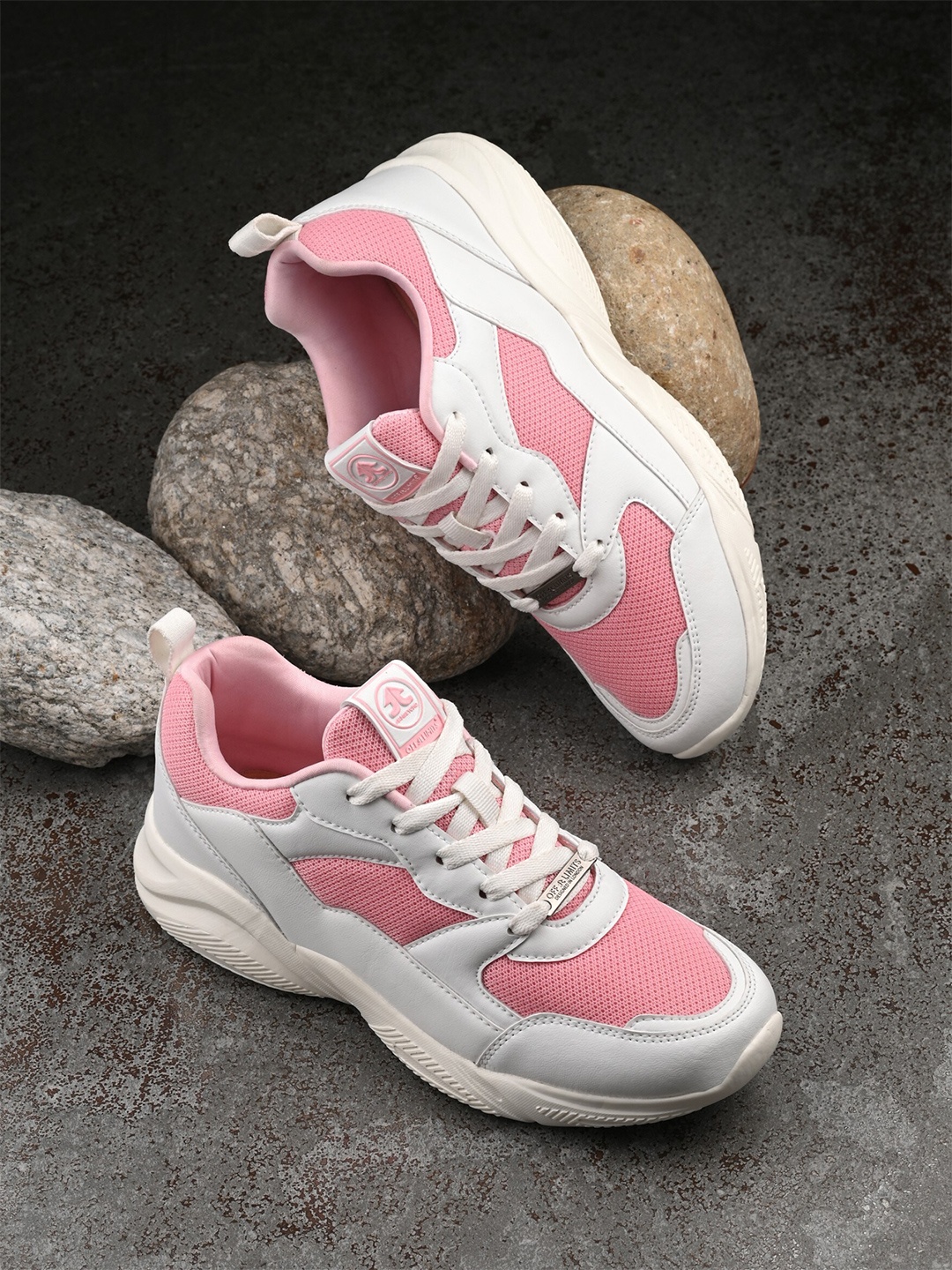 

OFF LIMITS Women Running Non-Marking Shoes, Pink