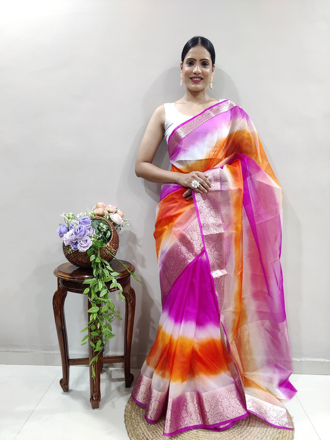 

AWRIYA Tie and Dye Zari Organza Saree, Pink