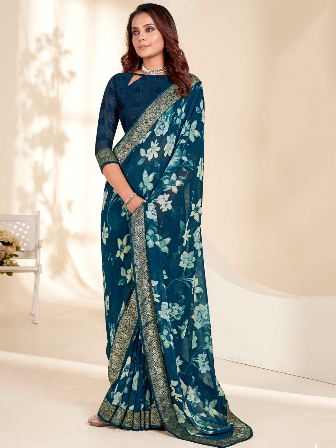 

Mitera Floral Poly Georgette Saree, Teal