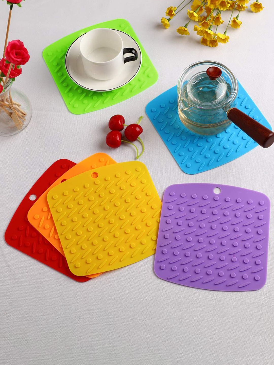 

P-Plus International Blue 6 Pieces Textured Heat Resistant Trivets