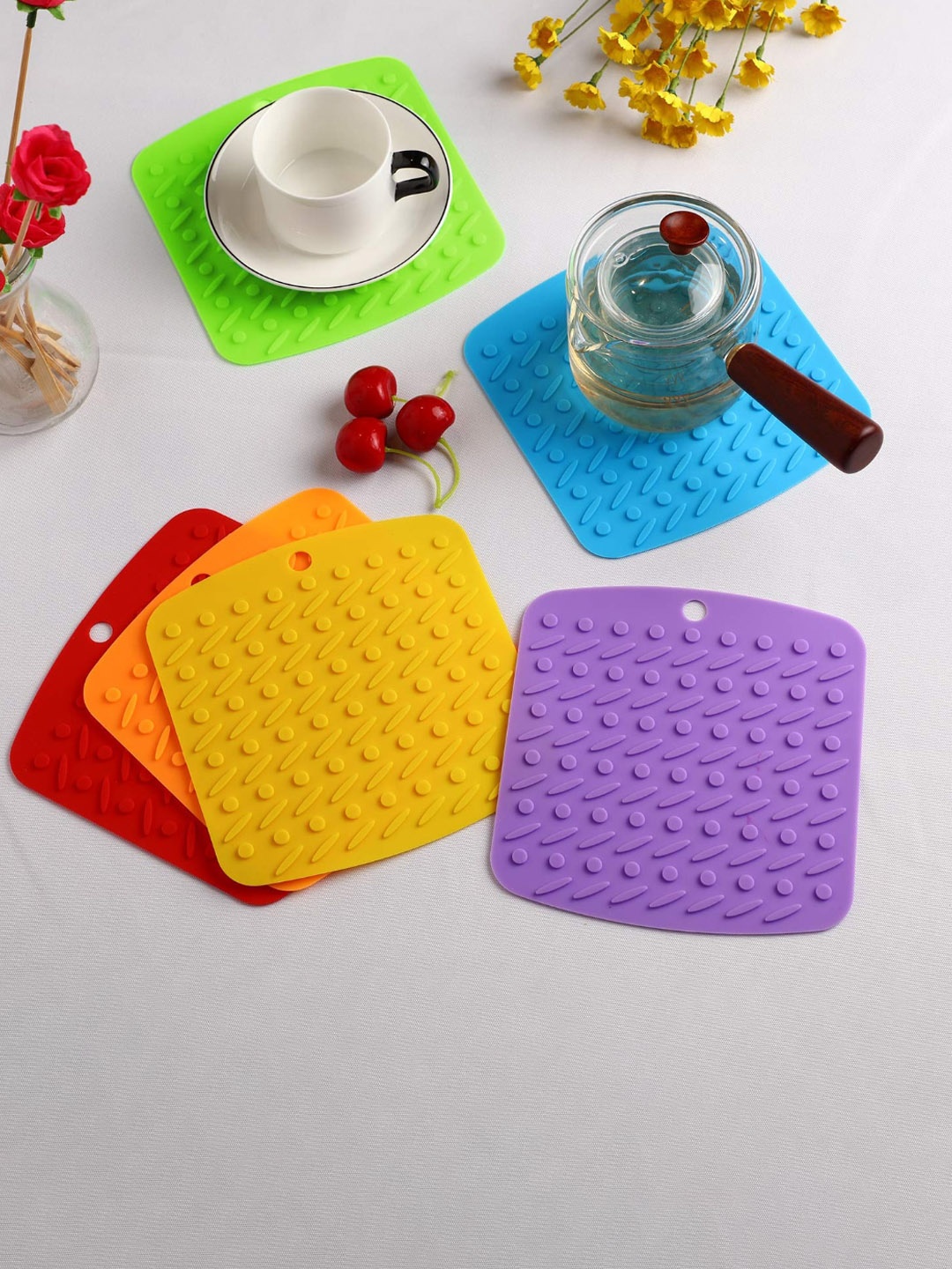 

P-Plus International Blue & Brown 2 Pieces Textured Heat Resistant Trivets