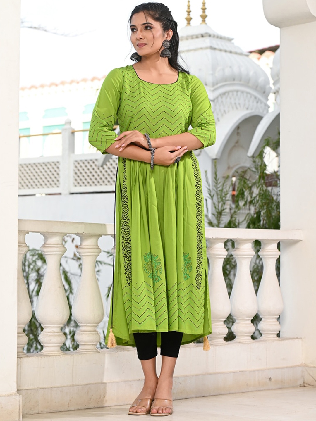 

Ayan Geometric Printed Sequinned Block Print A-line Kurta, Green
