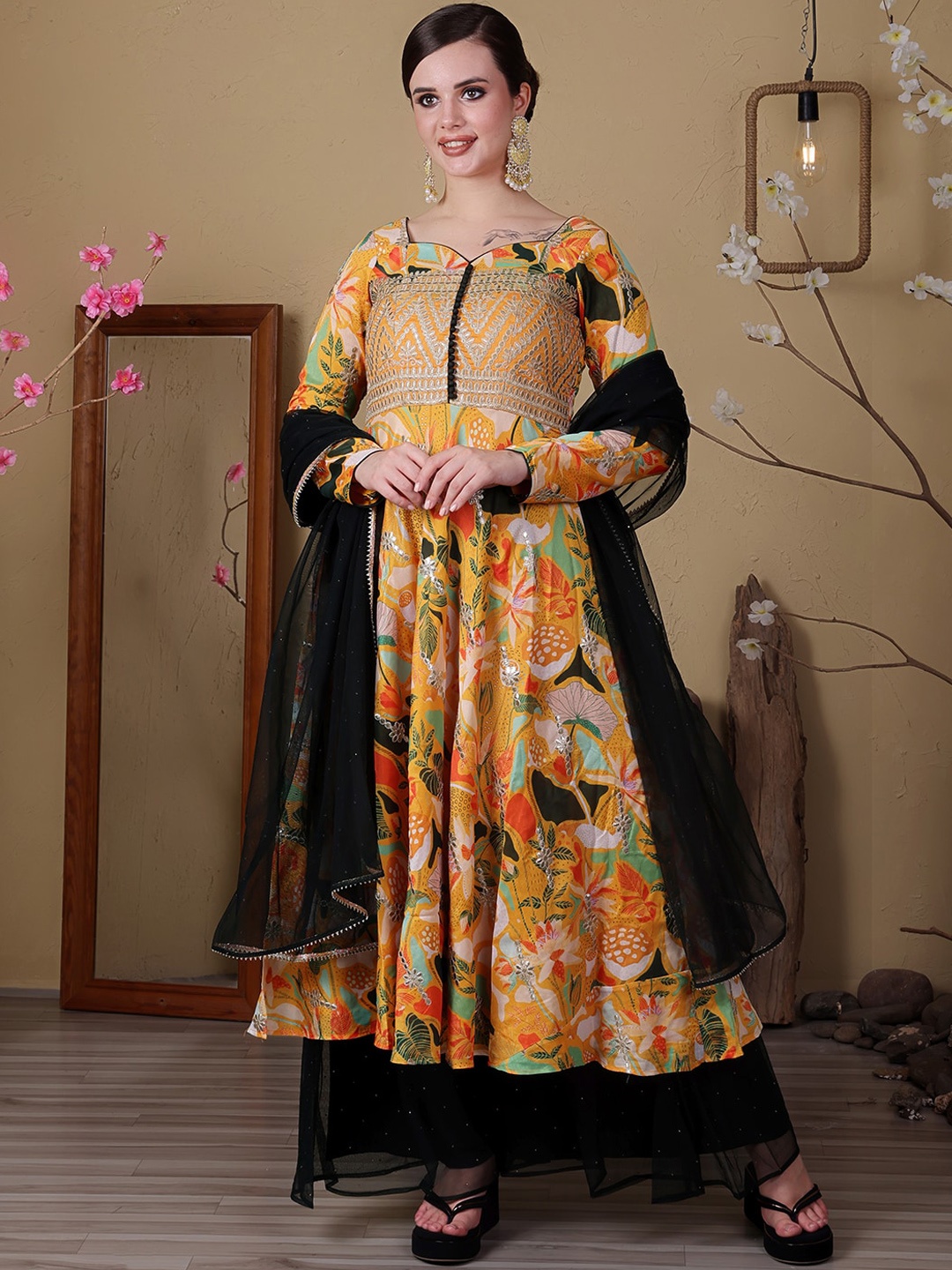 

Ethnovog Floral Printed Sweetheart Neck Thread Work Anarkali Kurta With Sharara & Dupatta, Yellow