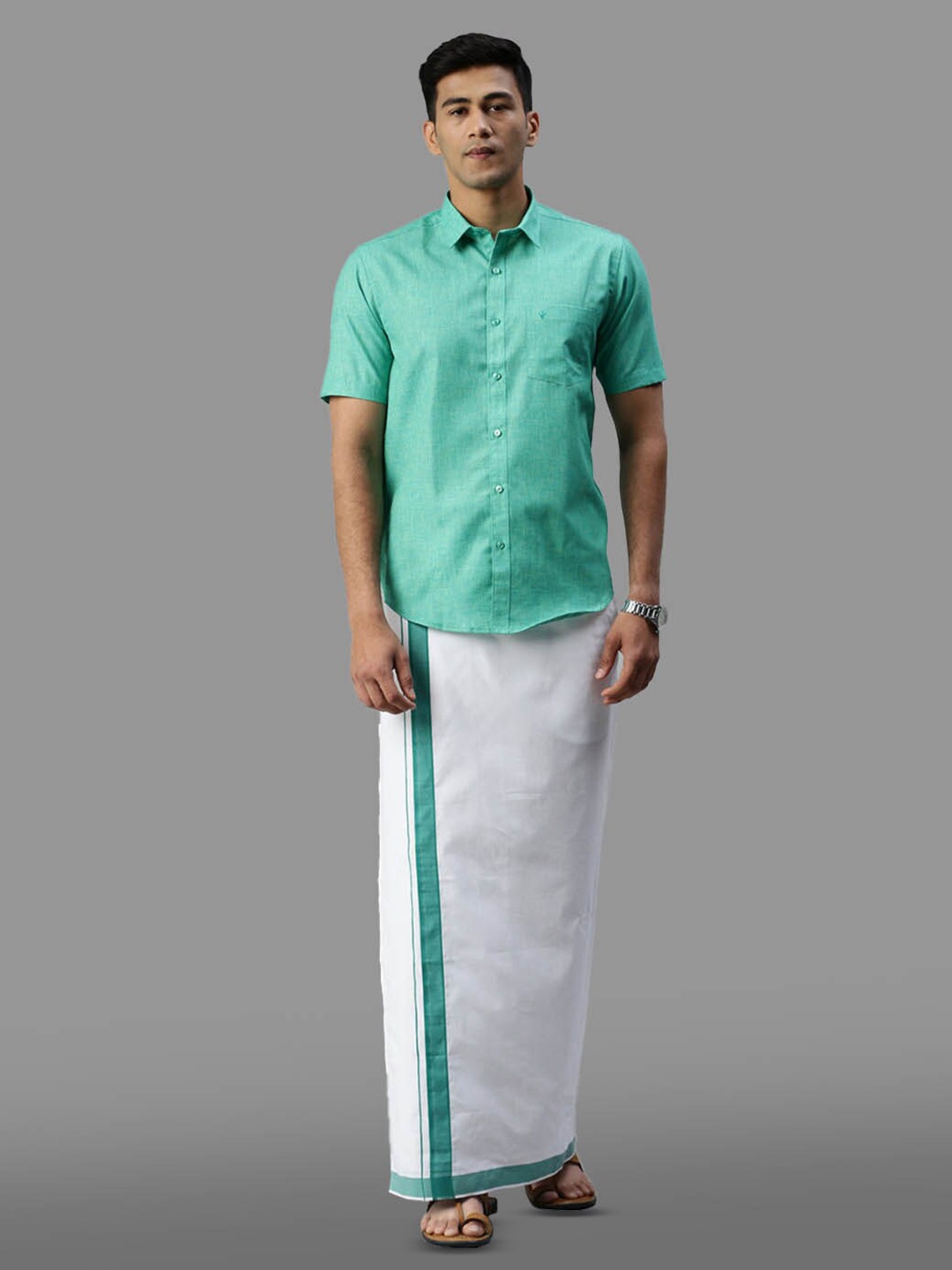 

Ramraj Cotton Half Sleeve Shirt & Matching Adjustable Dhoti, Green