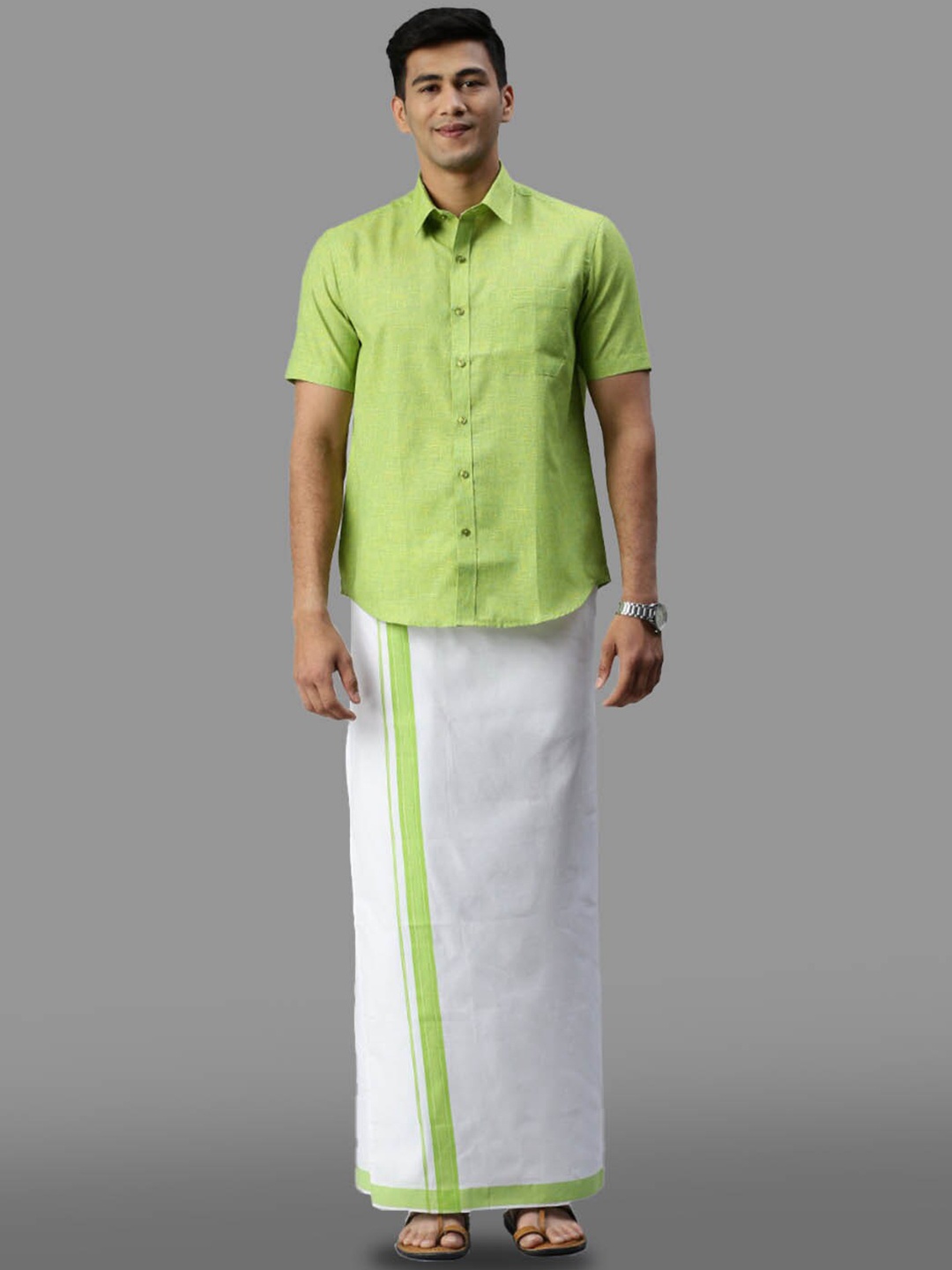 

Ramraj Cotton Half Sleeve Shirt & Matching Adjustable Dhoti, Green