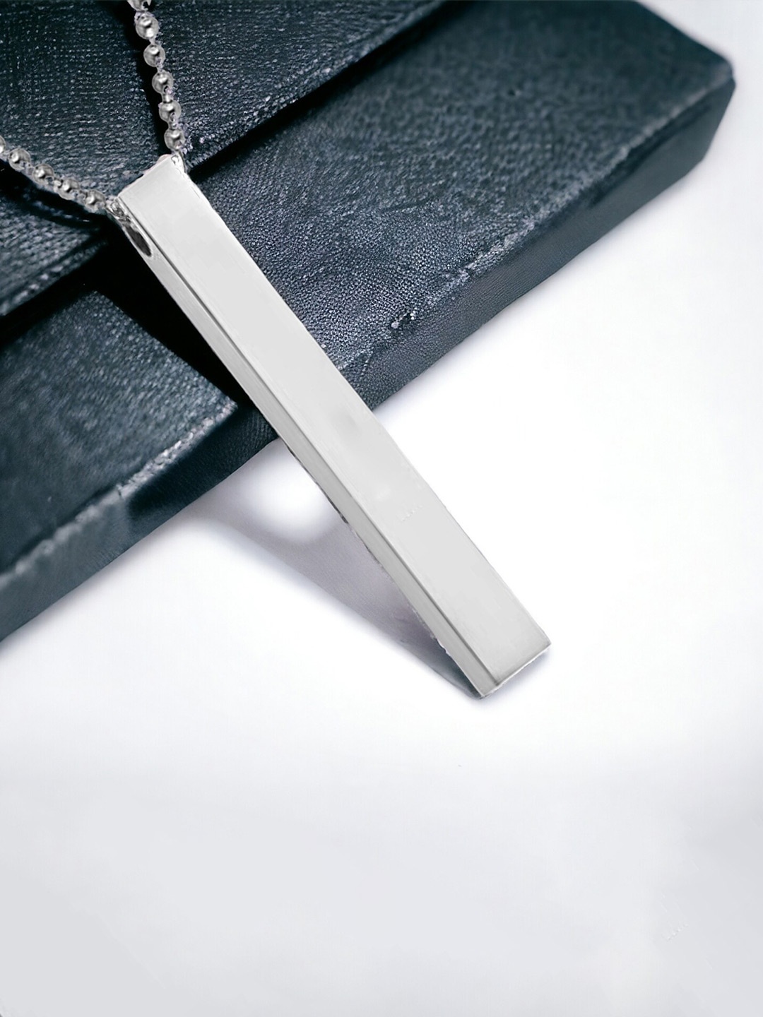 

Okos Silver-Plated 3D Cuboid Vertical Bar-Shaped Pendant With Chain