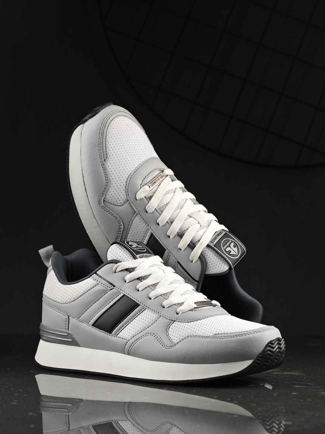 

OFF LIMITS Men Colourblocked Sneakers, Off white