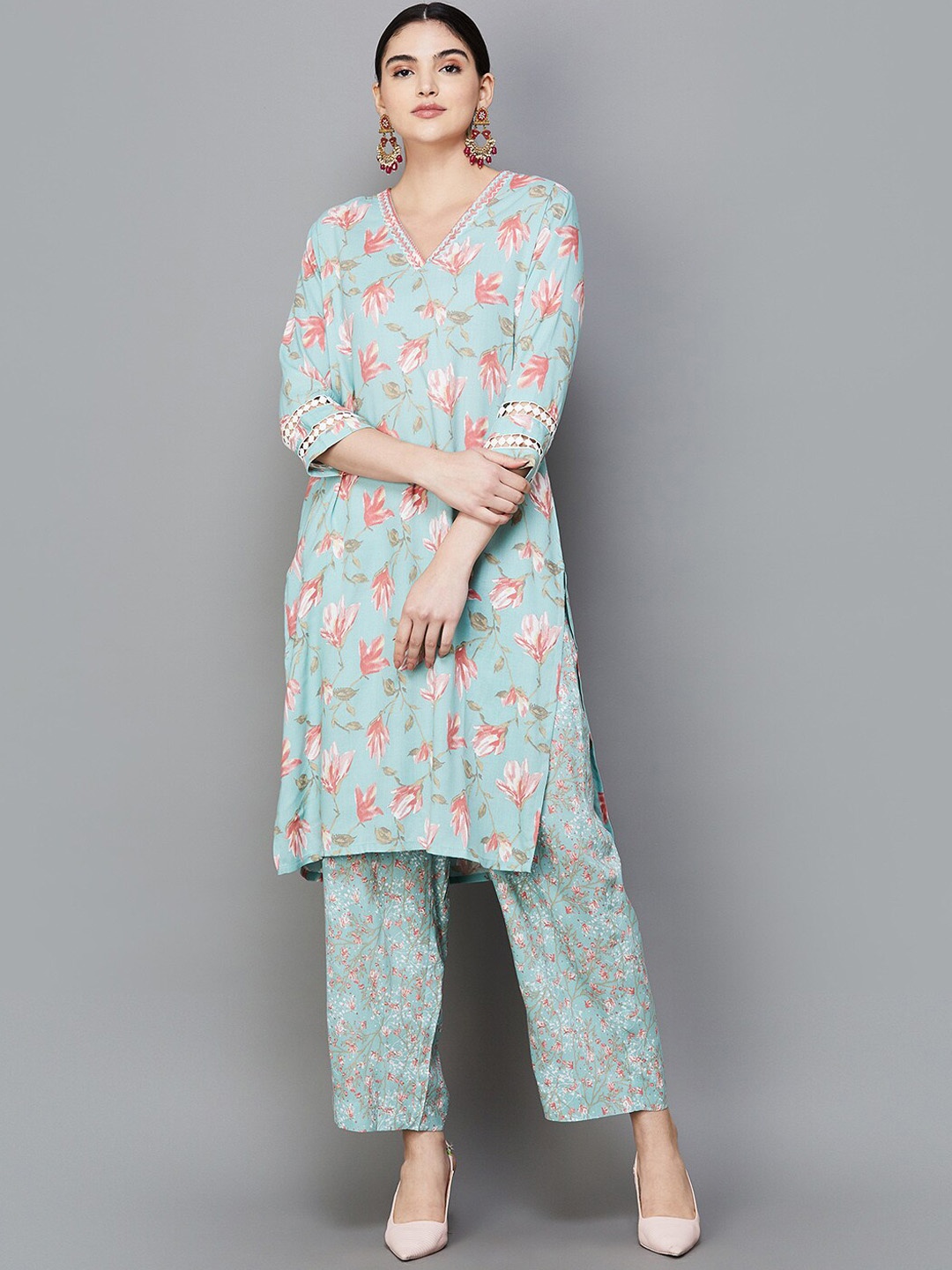 

Melange by Lifestyle Floral Printed Regular Kurta with Palazzos, Blue