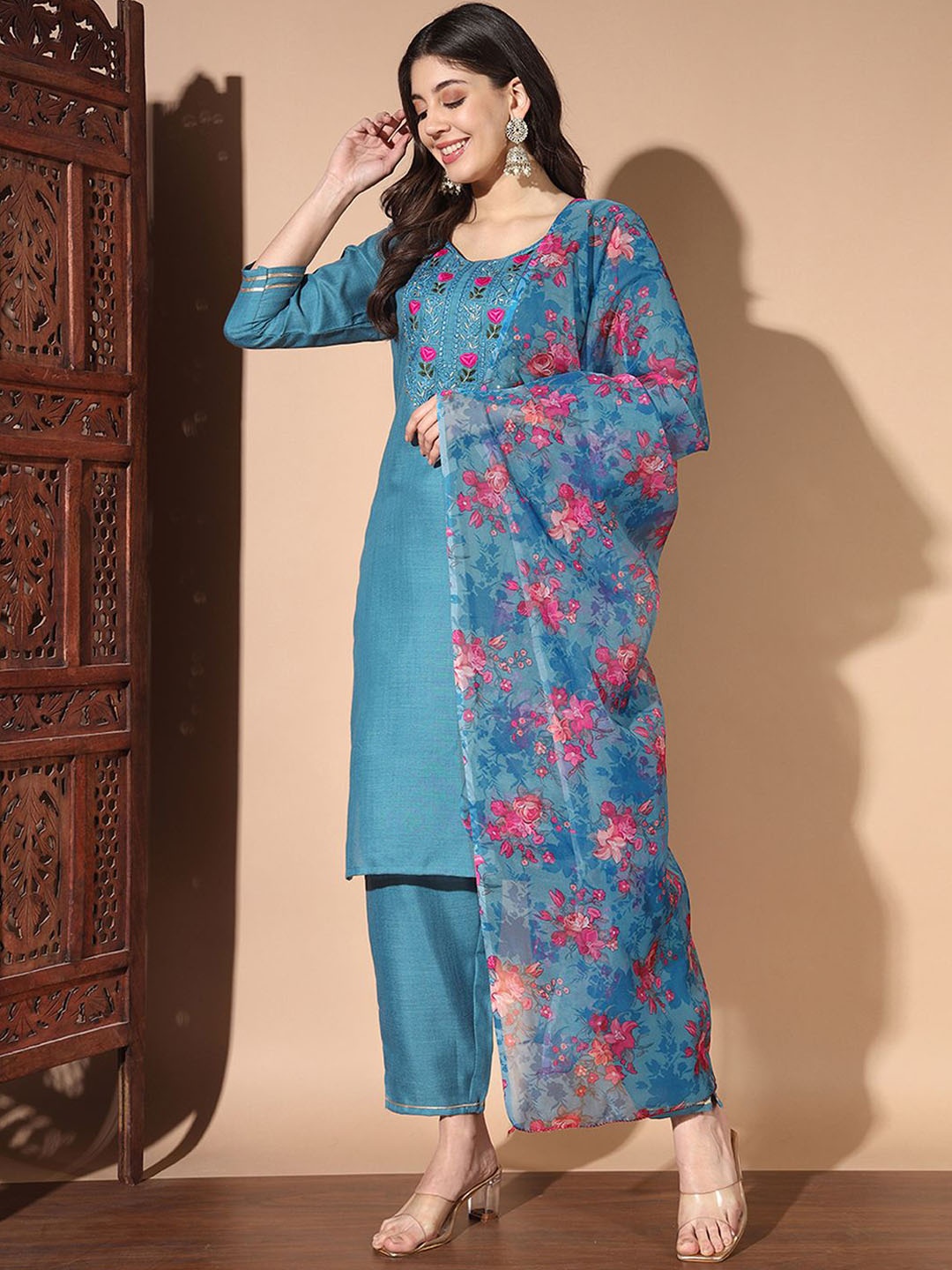 

SKYLEE Round Neck Floral Yoke Design Gotta Patti Straight Kurta with Trouser & Dupatta, Teal