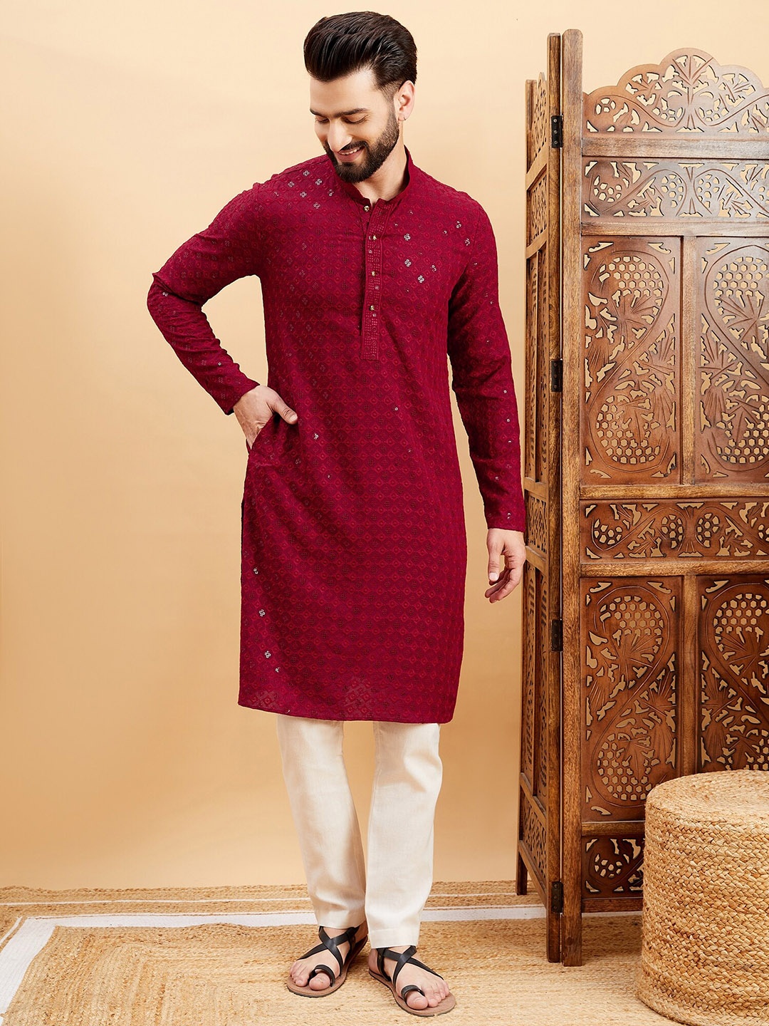 

House of Pataudi Ethnic Motifs Embroidered Mandarin Collar Straight Chikankari Kurta, Maroon