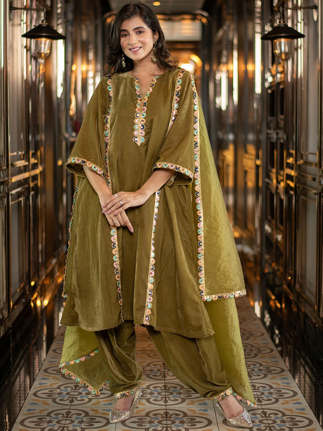 

Label Shaurya Sanadhya Floral Yoke Design Thread Work Velvet Kurta with Salwar & Dupatta, Olive