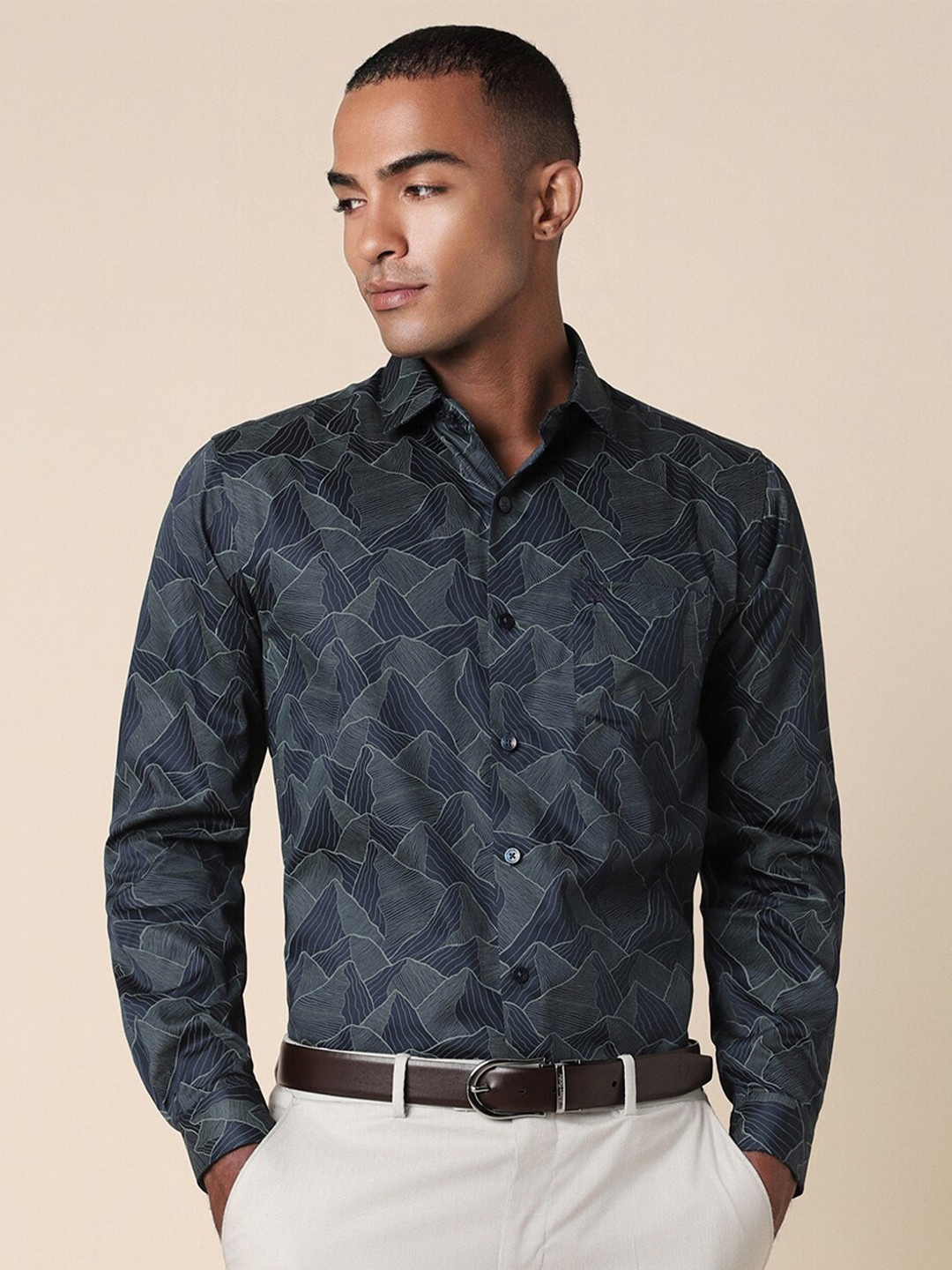 

Allen Solly Slim Fit Abstract Cotton Printed Formal Shirt, Navy blue