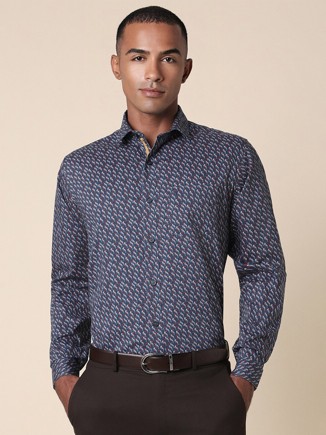 

Allen Solly Men Slim Fit Spread Collar Floral Printed Cotton Formal Shirt, Navy blue