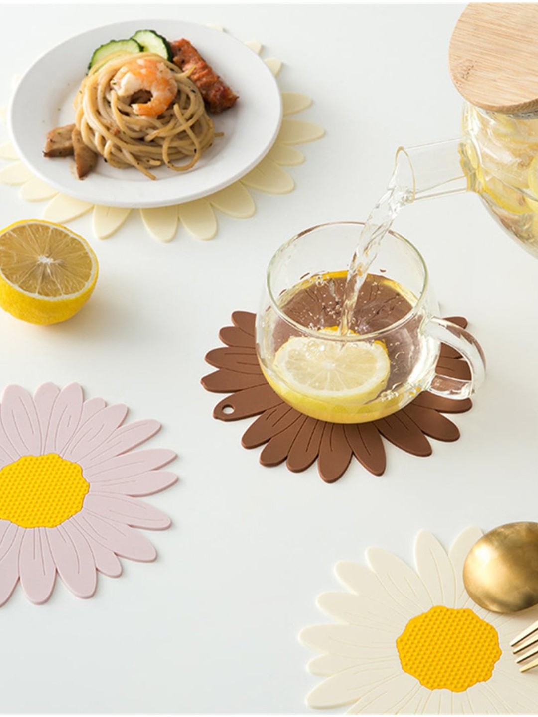 

P-Plus International Brown & Yellow 4 Pieces Sunflower Shaped Coasters