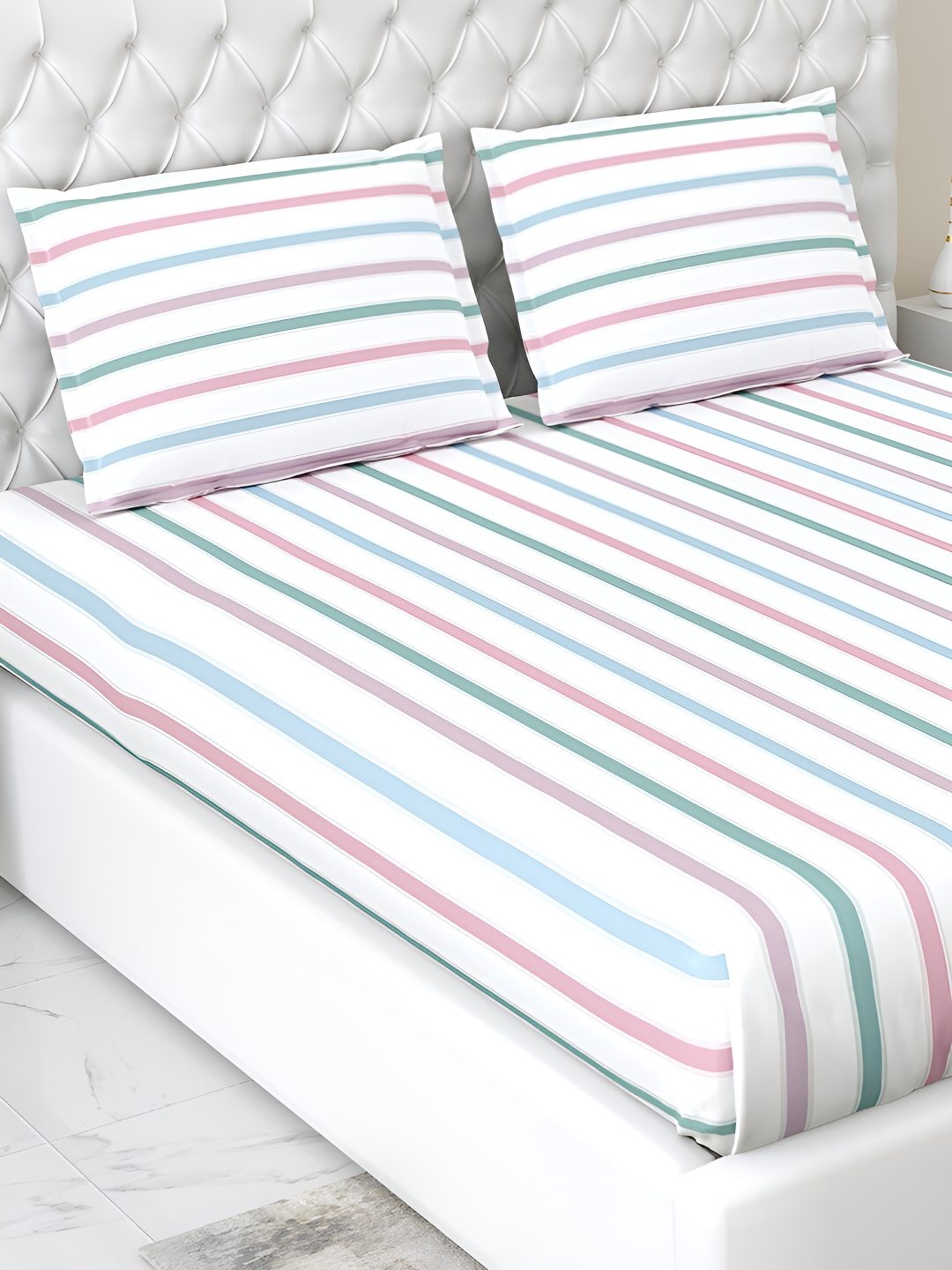 

haus & kinder White & Green Striped Cotton 186 TC King Bedsheet With 2 Pillow Covers