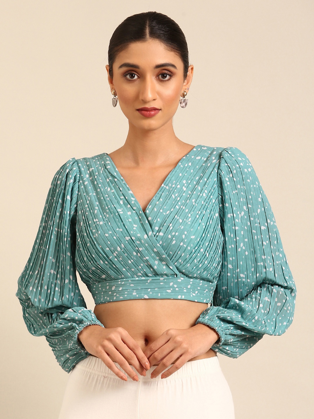 

Ethnovog Abstract Printed Georgette Pleated Saree Blouse, Gold