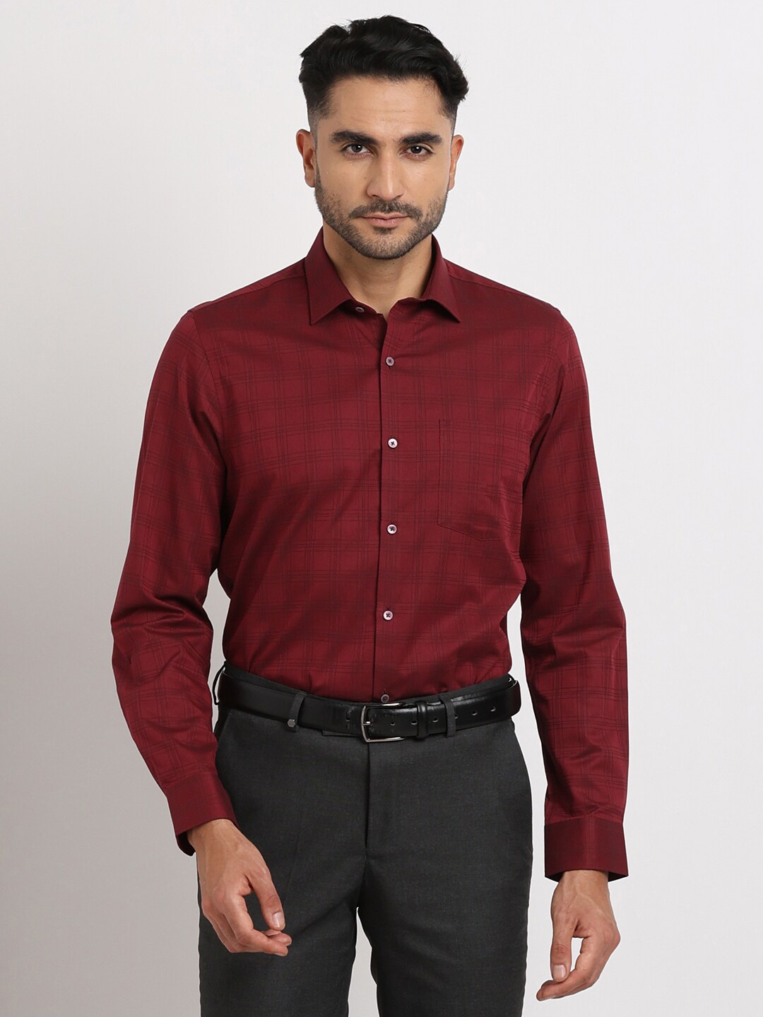 

Turtle Classic Slim Fit Checked Spread Collar Cotton Formal Shirt, Maroon