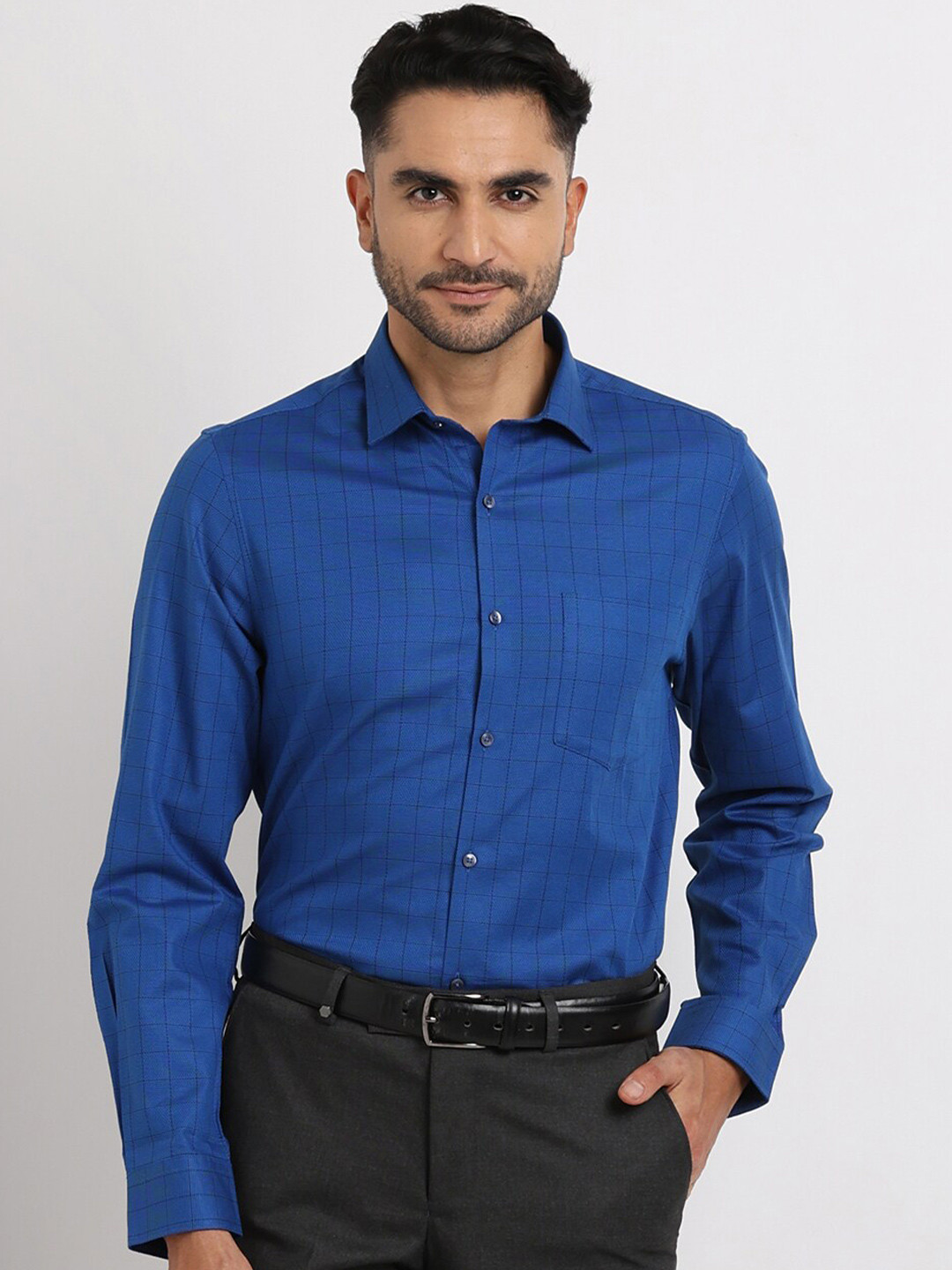 

Turtle Classic Slim Fit Micro Checks Opaque Cotton Formal Shirt, Blue