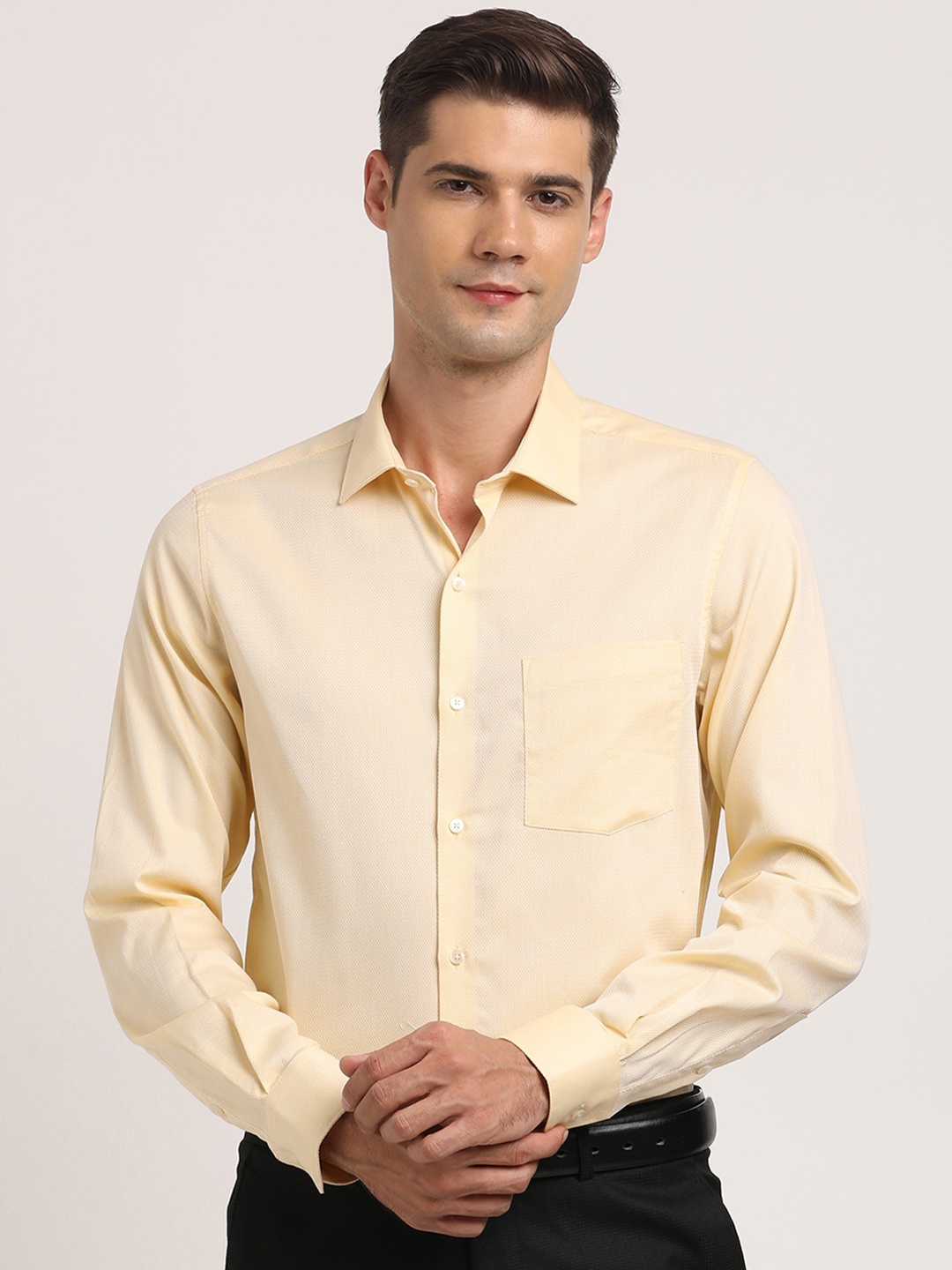 

Turtle Classic Slim Fit Spread Collar Cotton Formal Shirt, Yellow