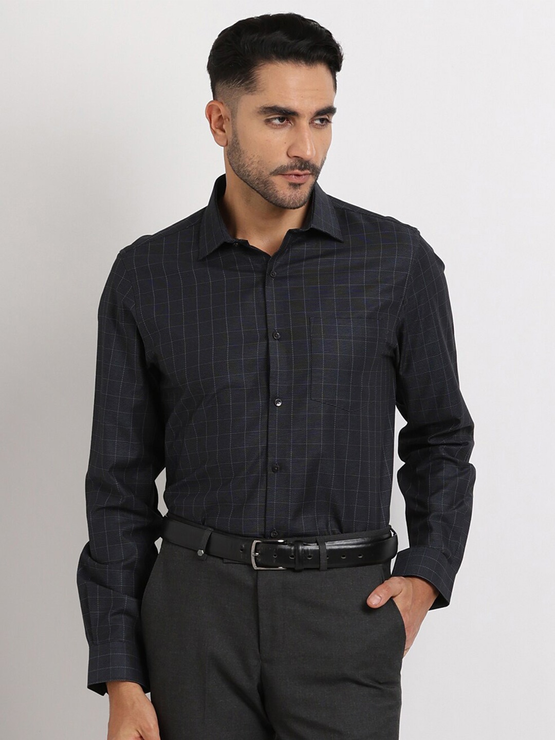 

Turtle Classic Slim Fit Micro Checks Opaque Cotton Formal Shirt, Black