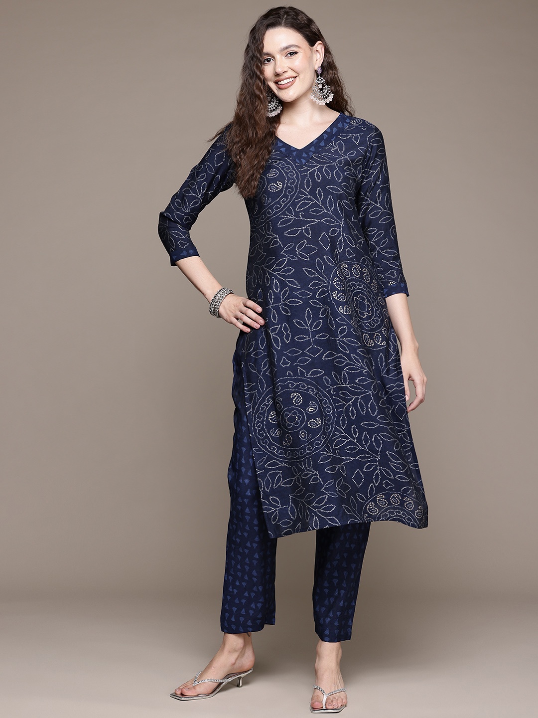 

Readiprint Bandhani Printed Regular Pure Silk Kurta With Trousers, Navy blue