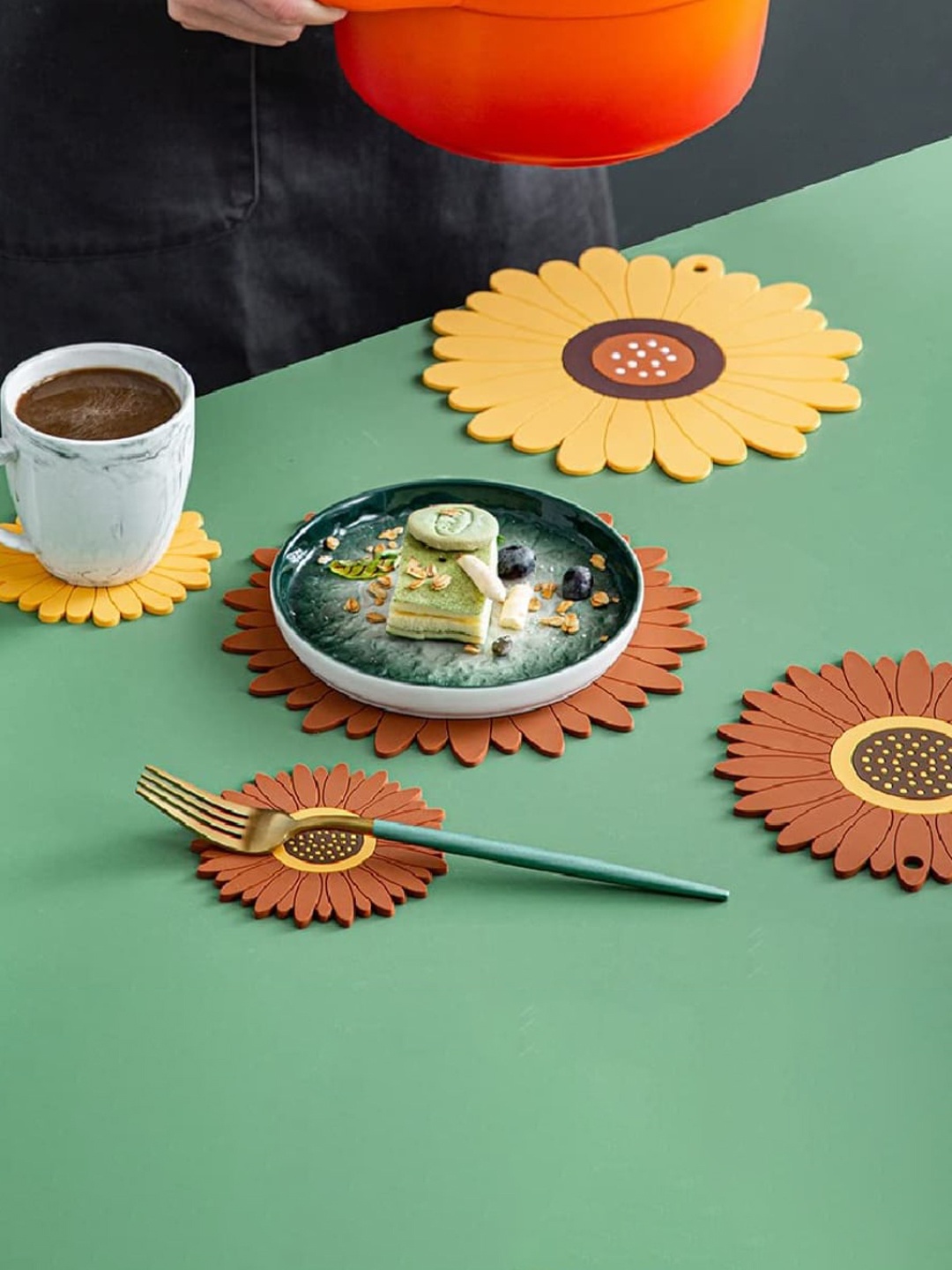 

P-Plus International Yellow & Brown 4 Pieces Sunflower Coasters