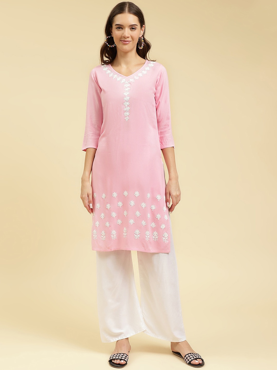 

QAZMI Floral Yoke Design Chikankari Cotton Straight Kurta, Pink