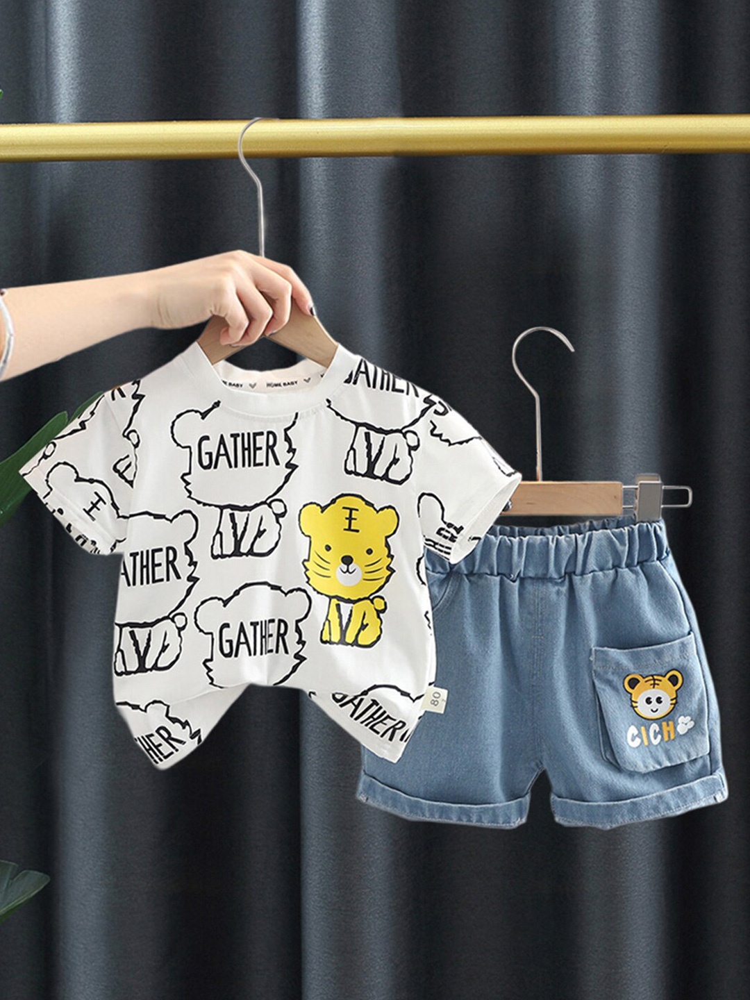 

INCLUD Boys Graphic Printed T-shirt with Shorts, White