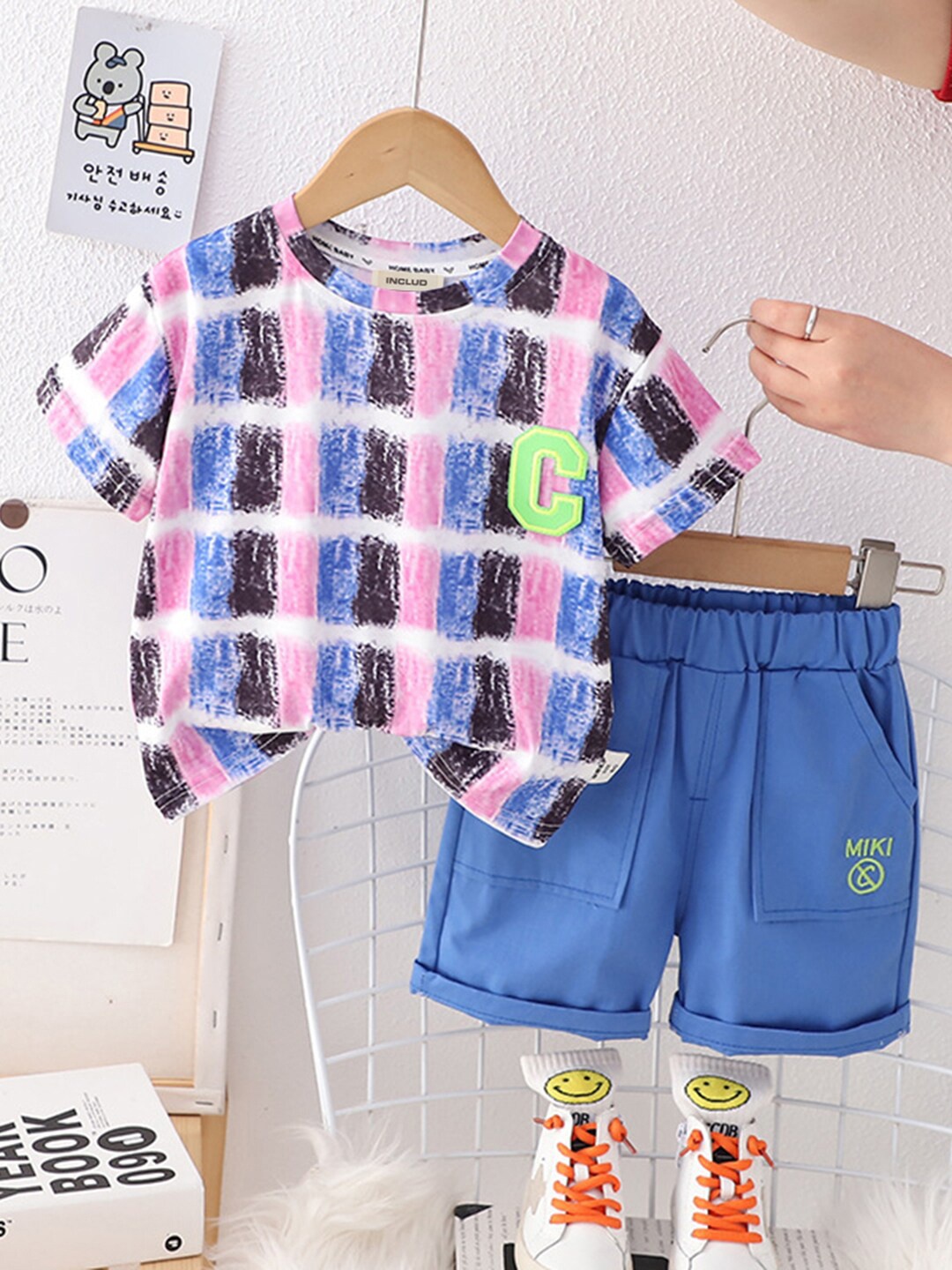 

INCLUD Boys Printed Round Neck T-shirt with Shorts, Peach