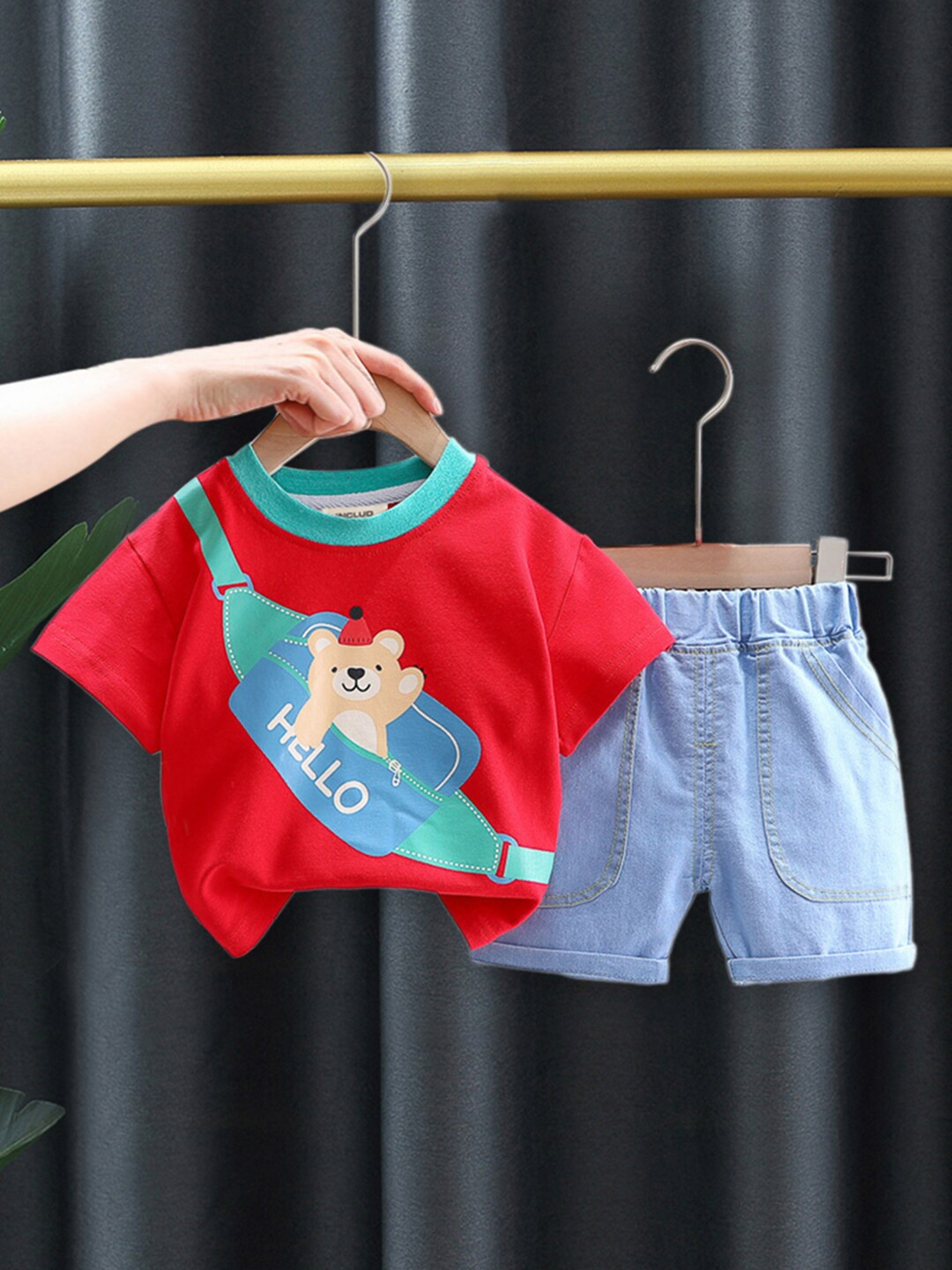 

INCLUD Boys Graphic Printed T-shirt With Shorts, Red