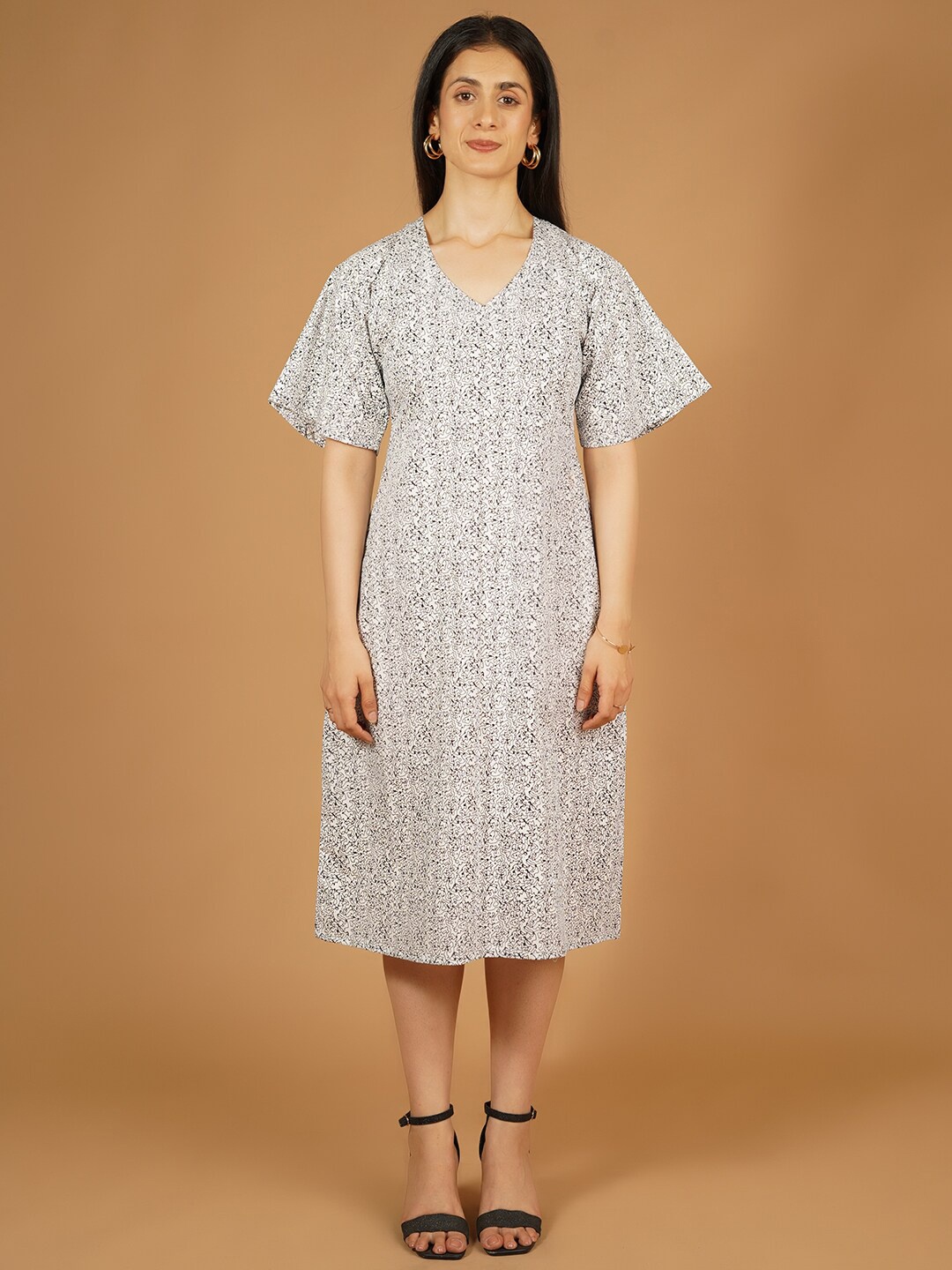 

Talethread V Neck Short Flared Sleeves Floral Print A-Line Midi Dress, White
