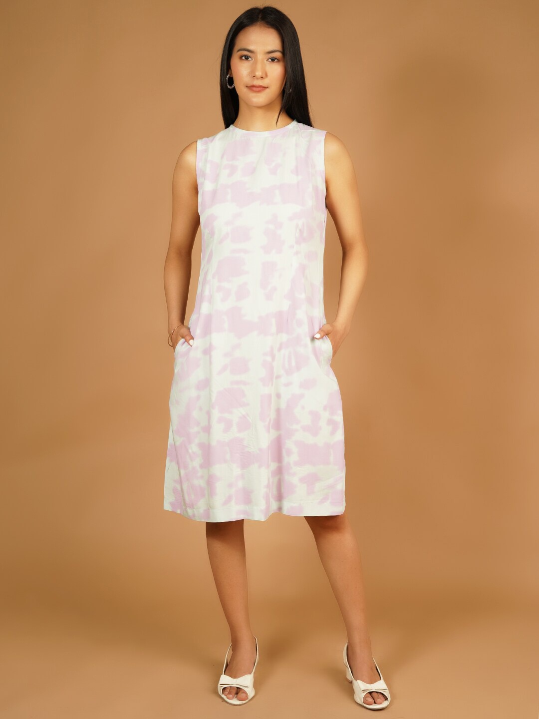 

Talethread Abstract Printed Sleeveless Pure Cotton A-Line Dress, White