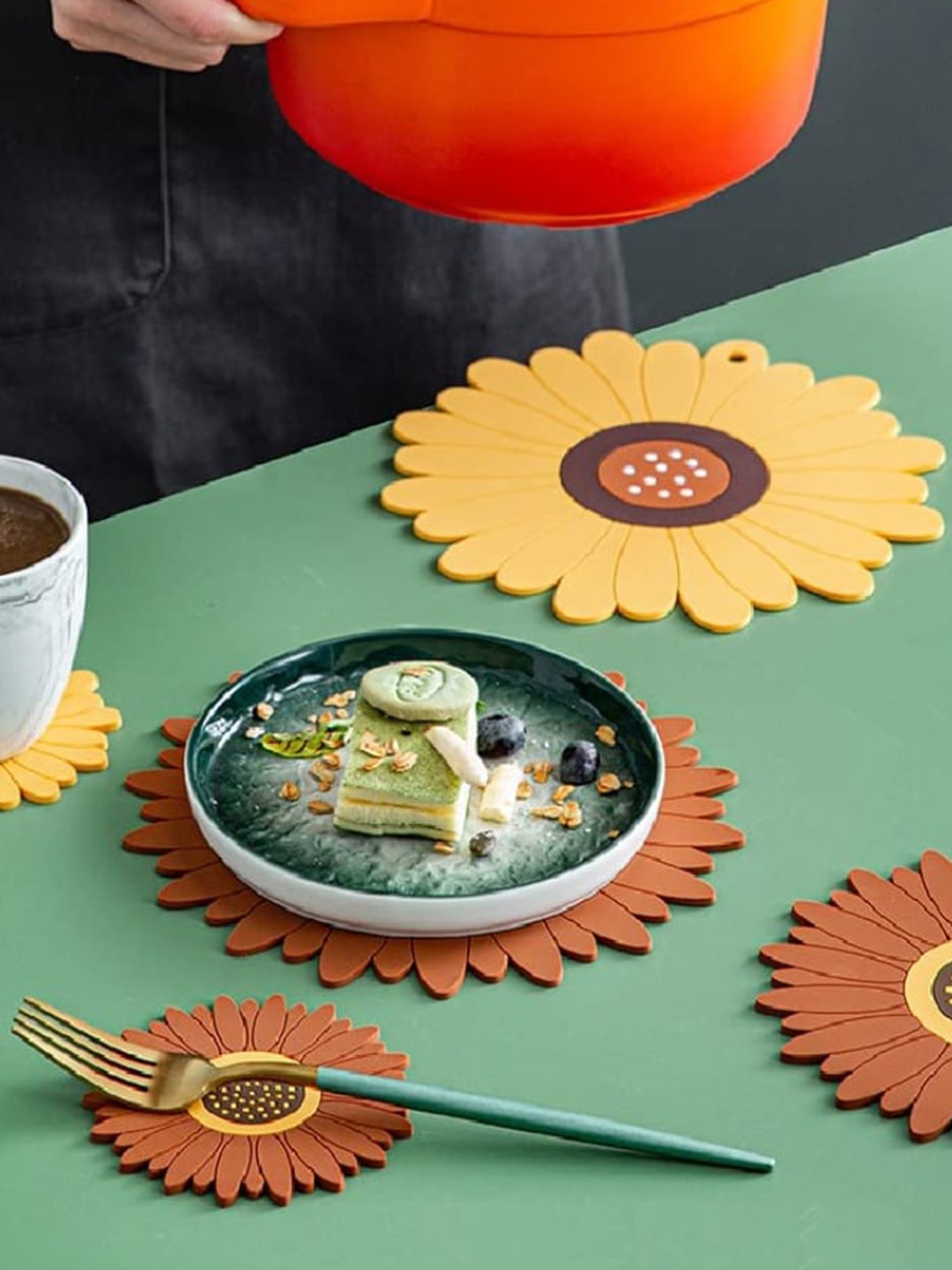 

P-Plus International Brown & Yellow 4 Pcs Sunflower Shaped Coasters